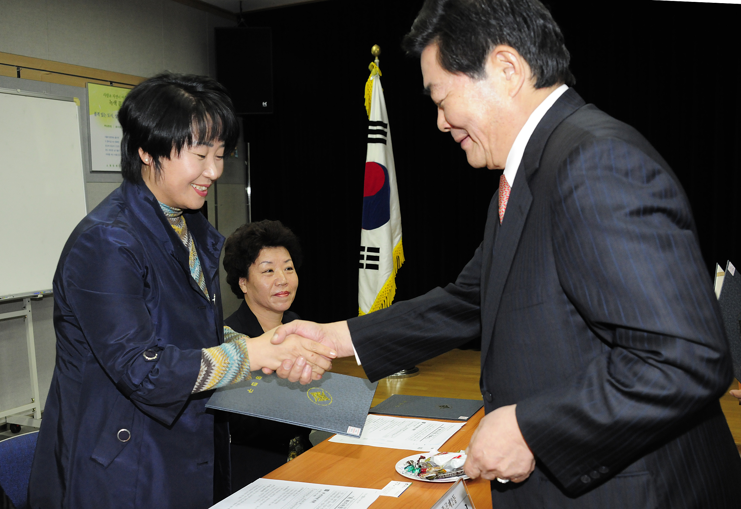 20111018-제2기 광진구 복지위원 위촉식 41748.JPG