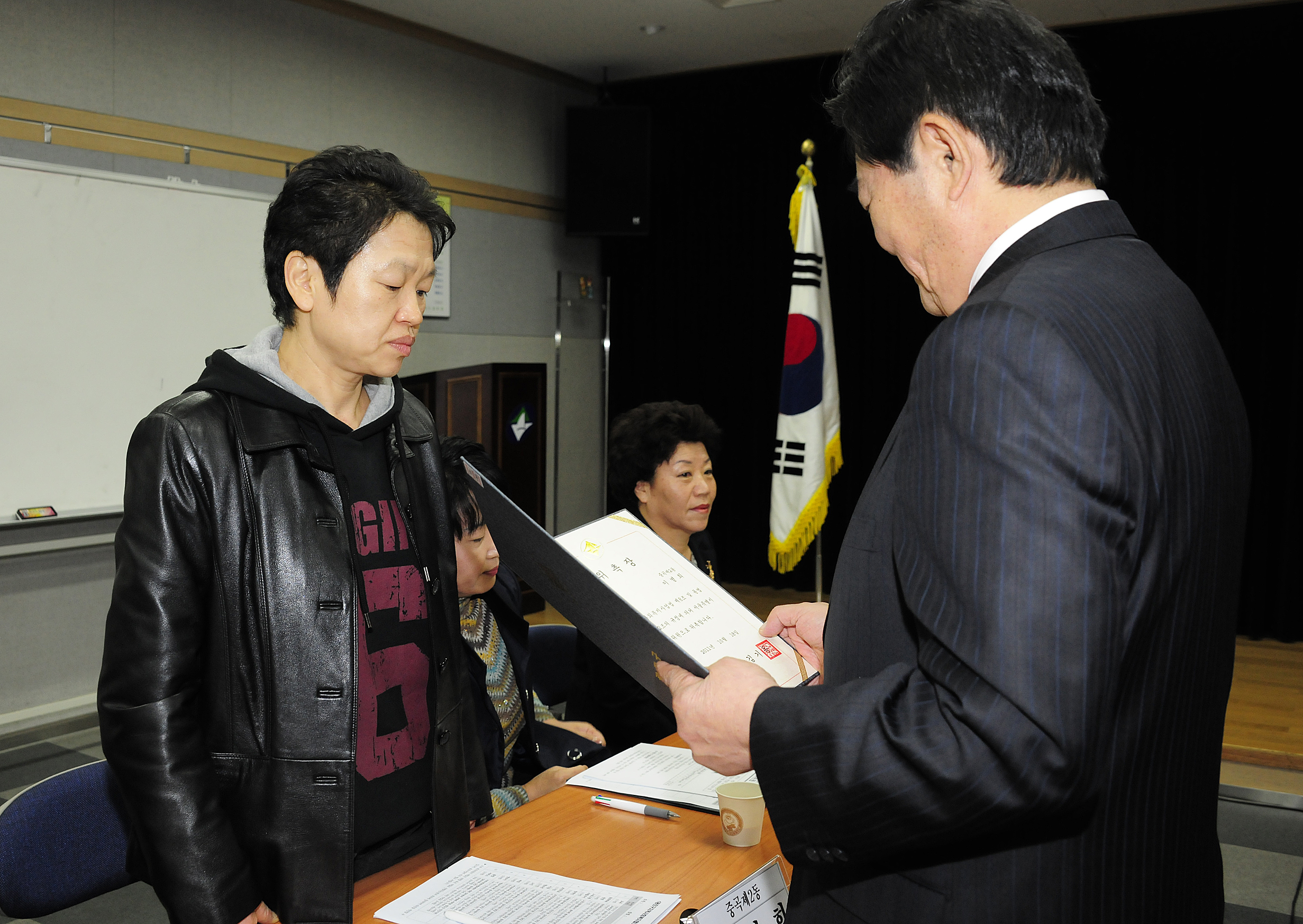 20111018-제2기 광진구 복지위원 위촉식 41749.JPG