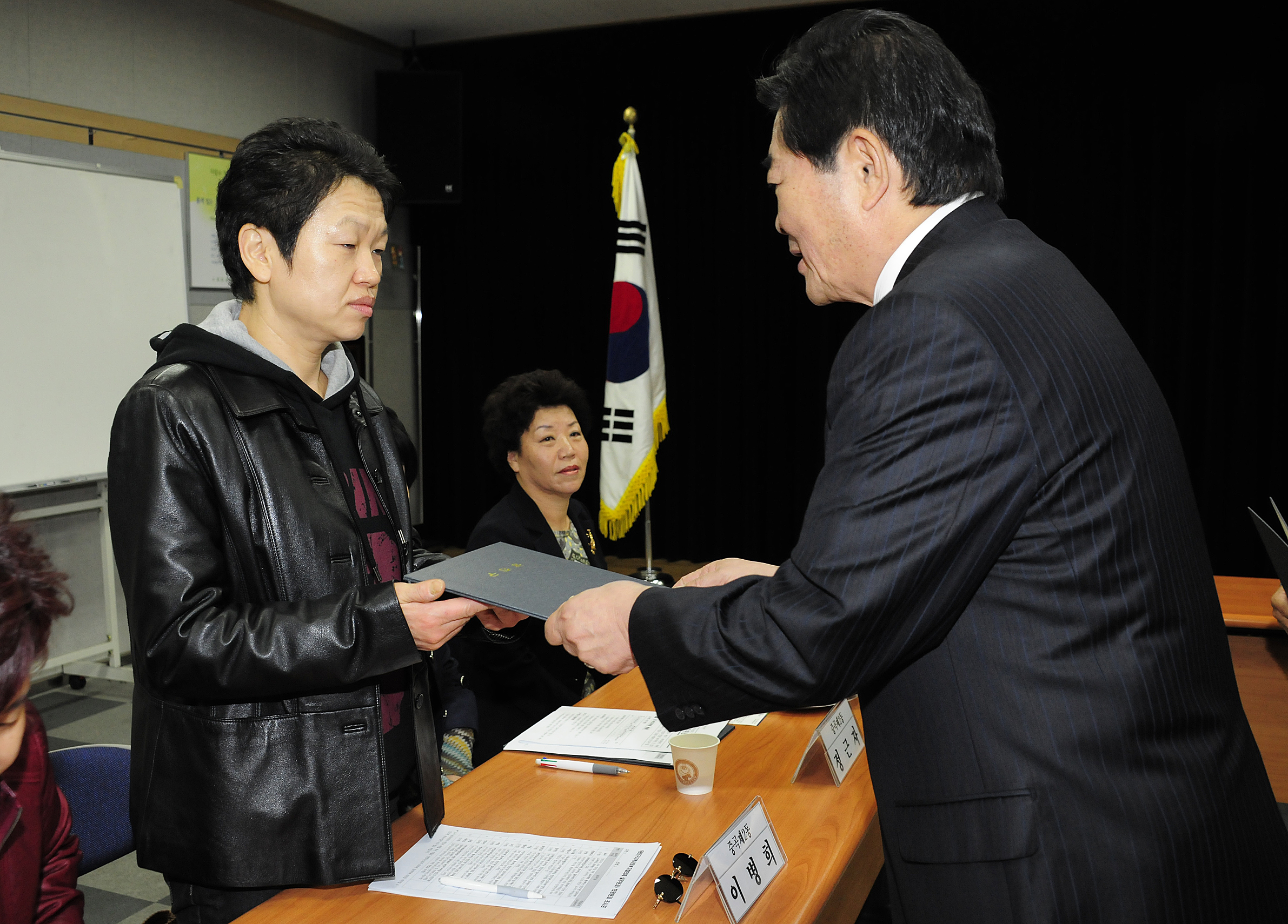 20111018-제2기 광진구 복지위원 위촉식 41750.JPG