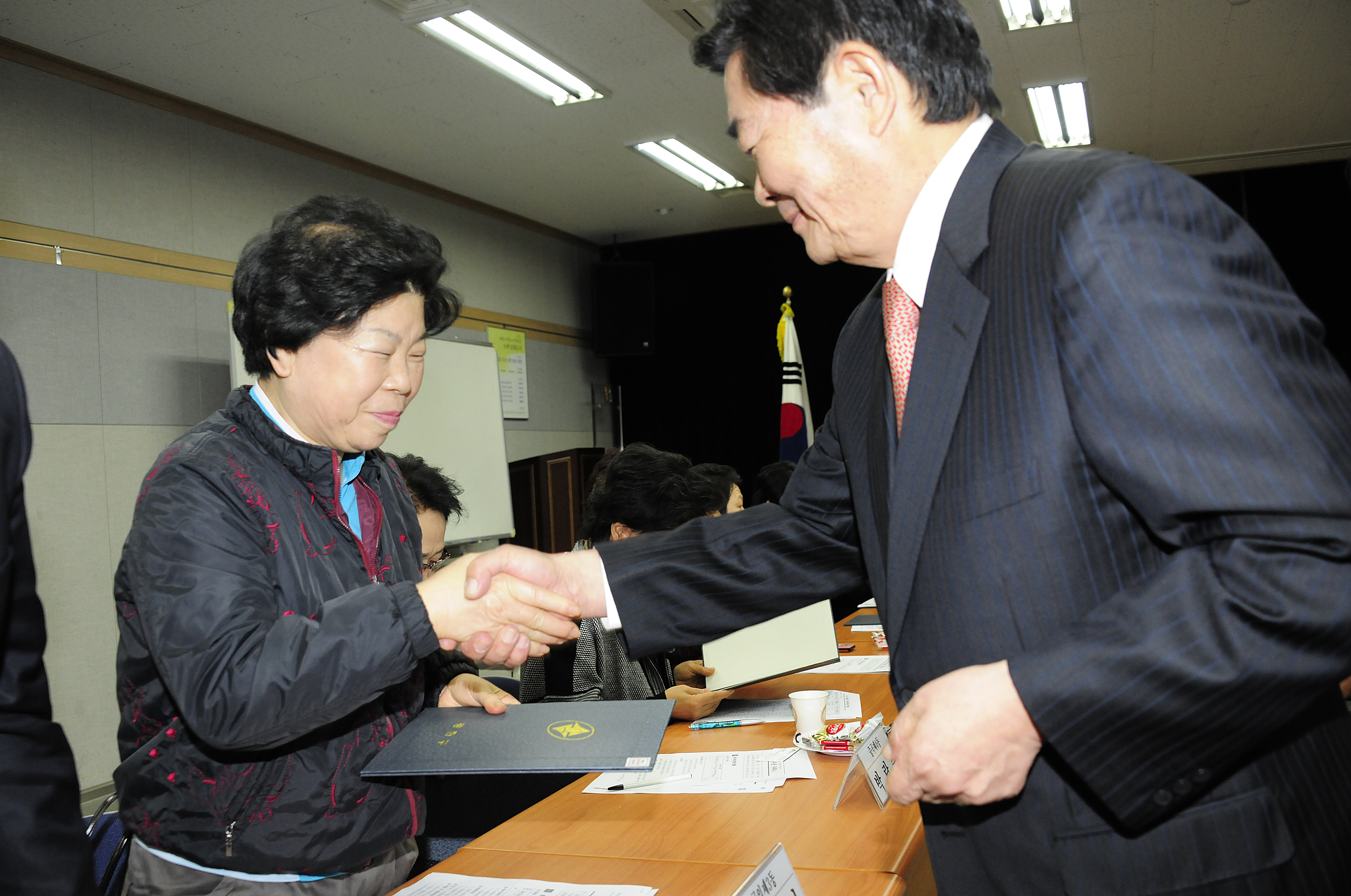 20111018-제2기 광진구 복지위원 위촉식 41762.JPG