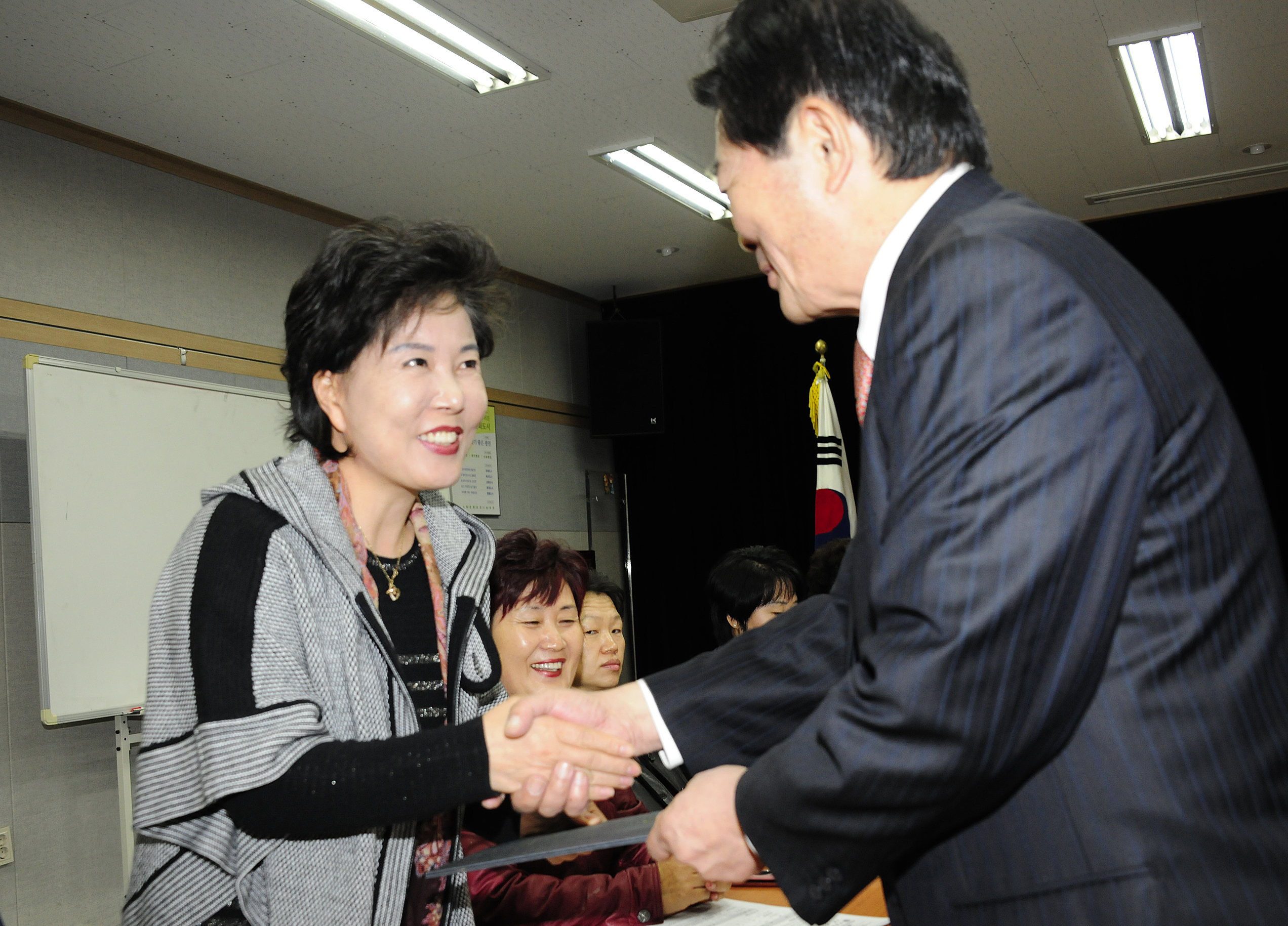 20111018-제2기 광진구 복지위원 위촉식 41783.JPG