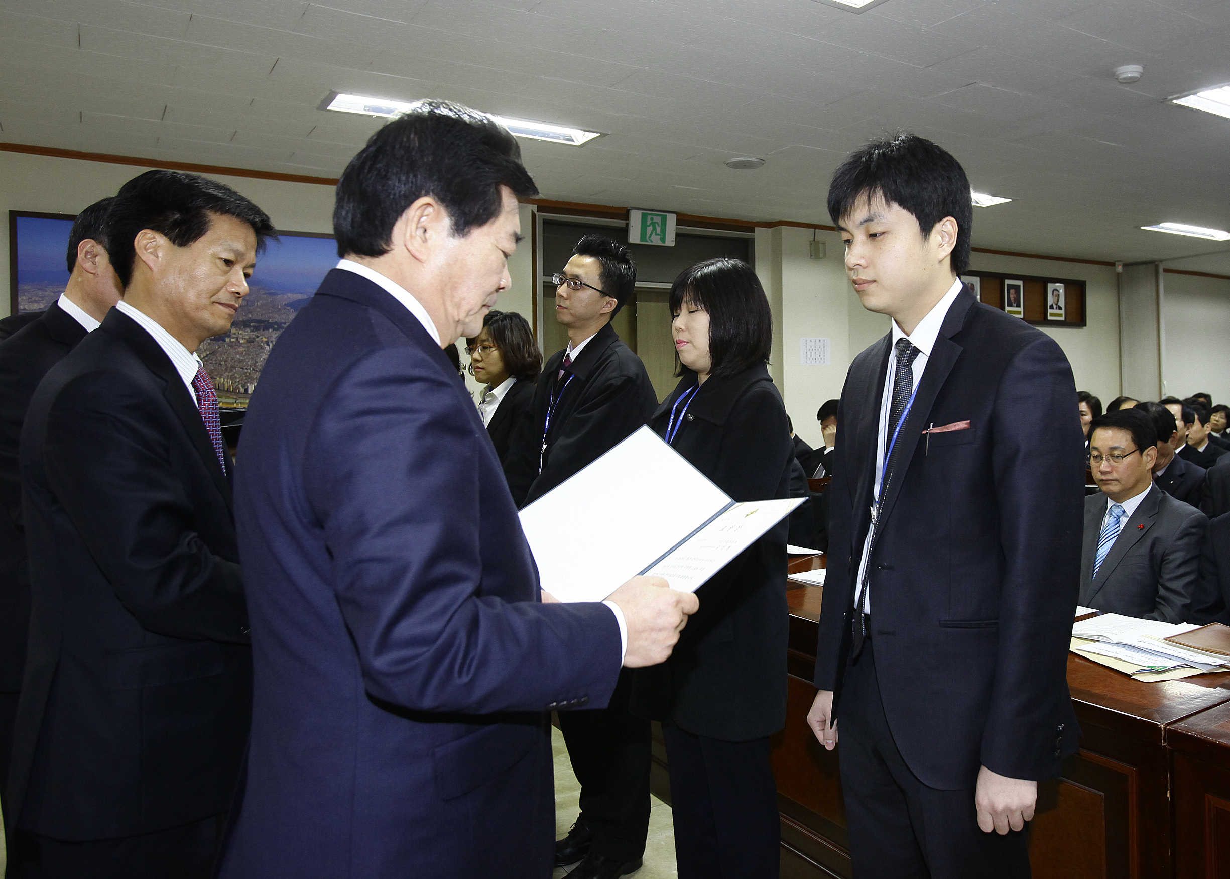 20110210-구확대 간부회의 표창 25261.JPG