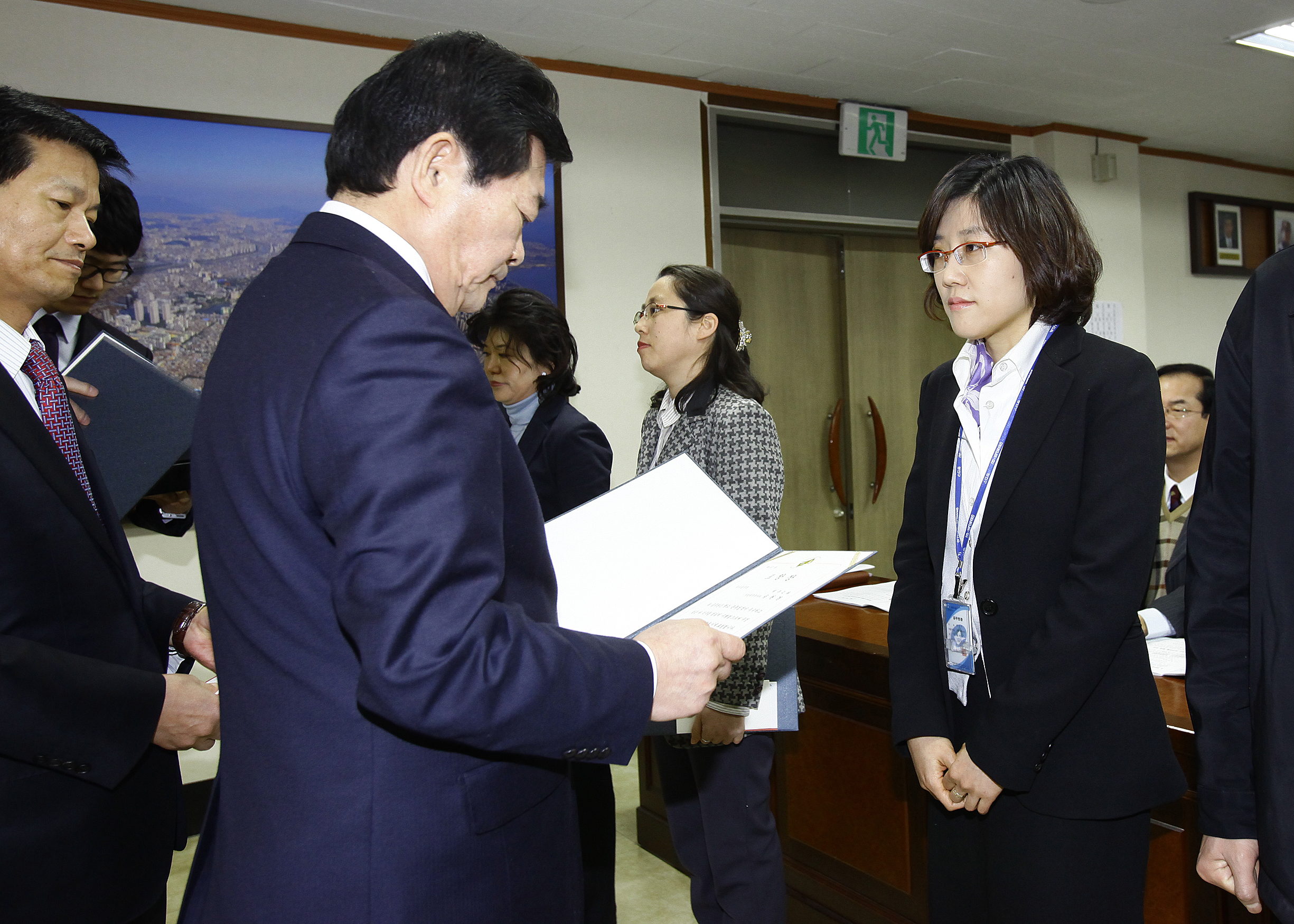 20110210-구확대 간부회의 표창 25254.JPG