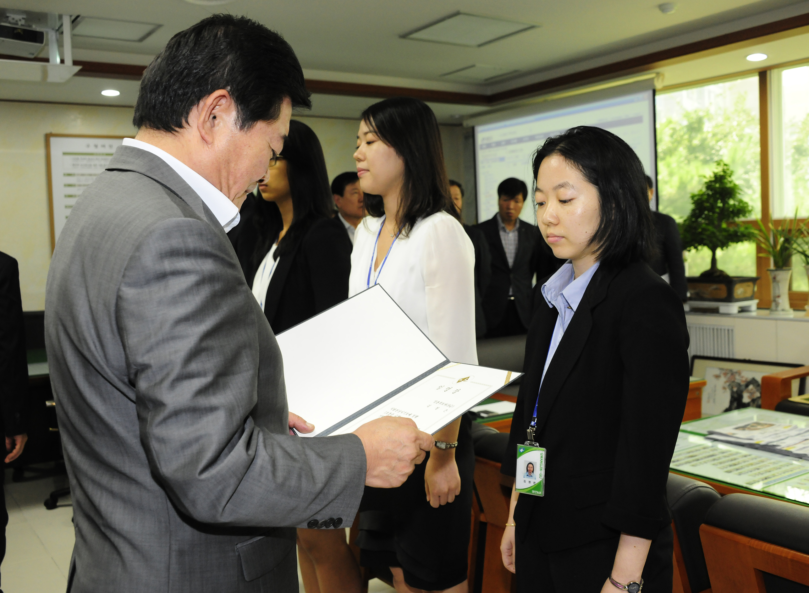 20110901-신규직원 임명장 수여 40020.JPG