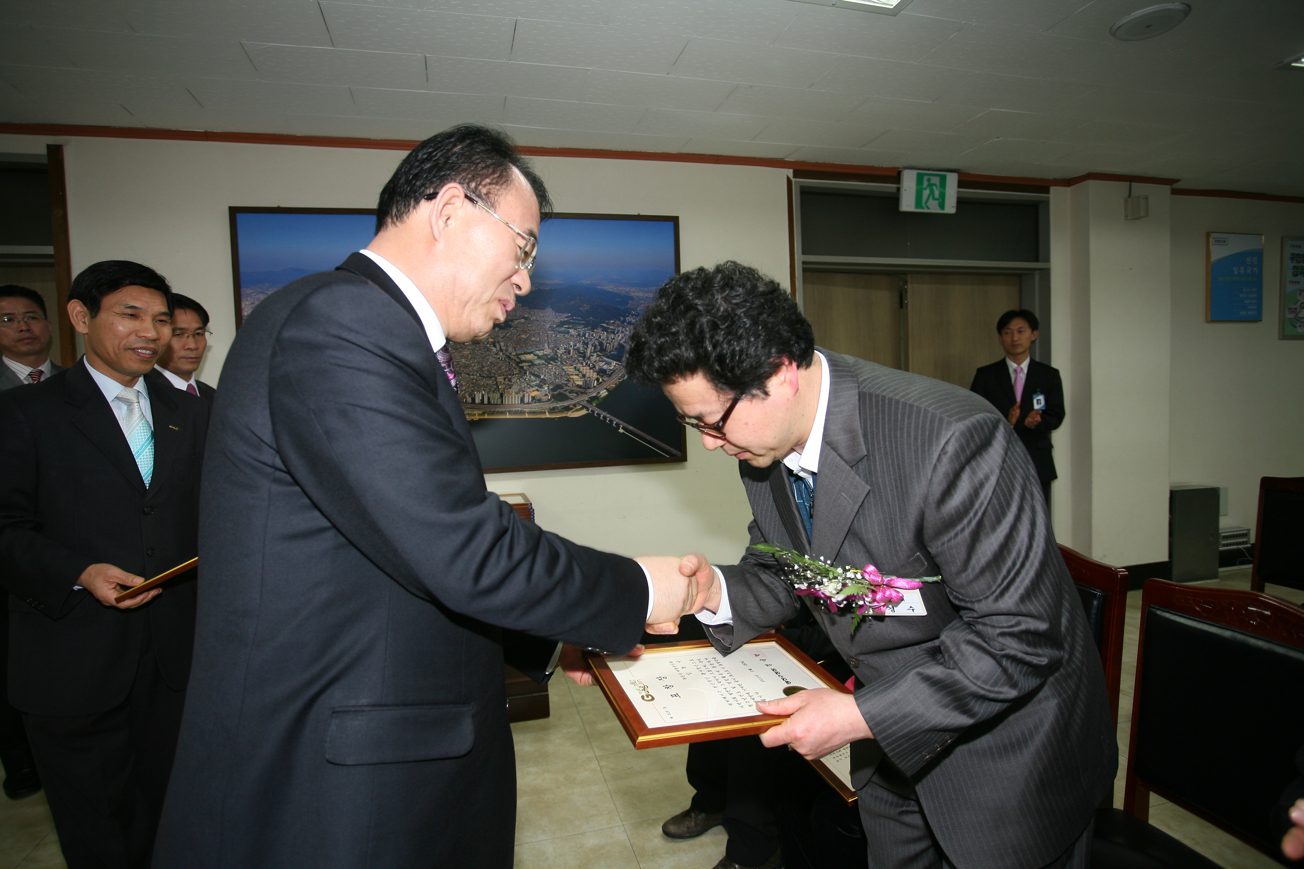 2월 정기구청장 표창 수여식 15343.JPG