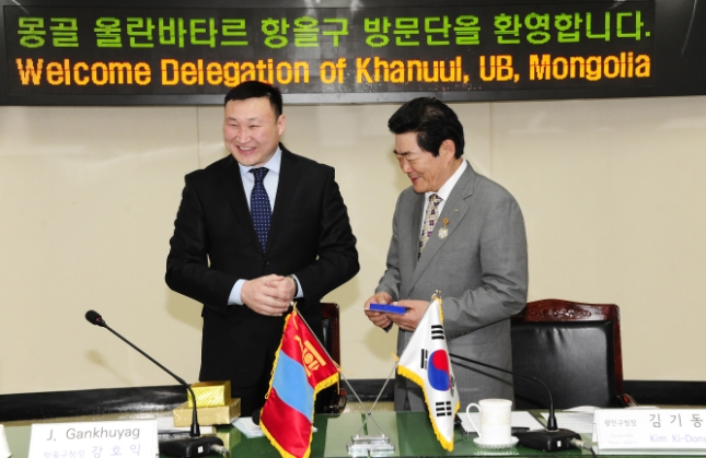 20110417-몽골 국제자매도시 방문단 환영식 31149.JPG