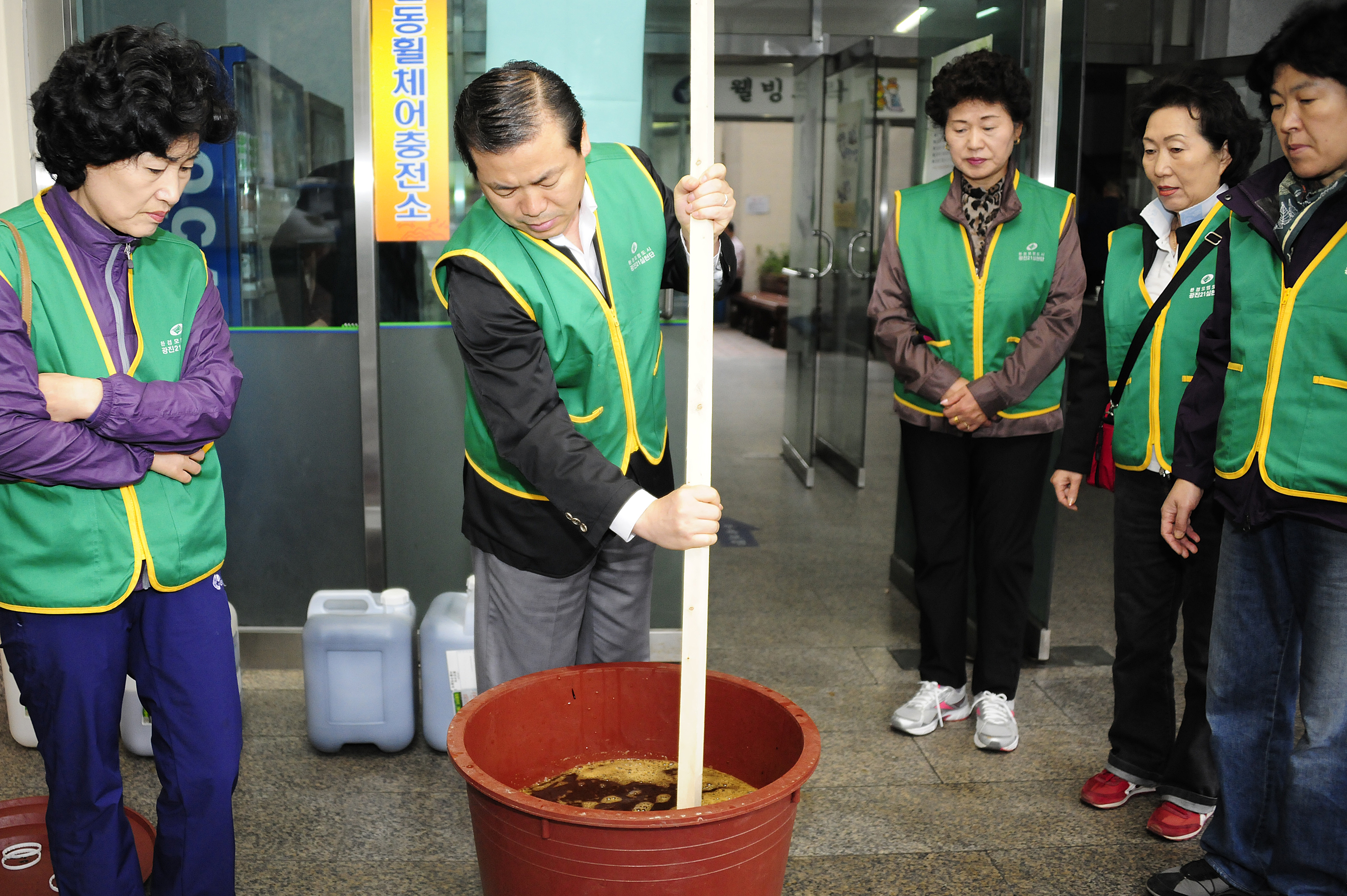 20111024-쌀뜨물활용 EM발효액 배양 42010.JPG