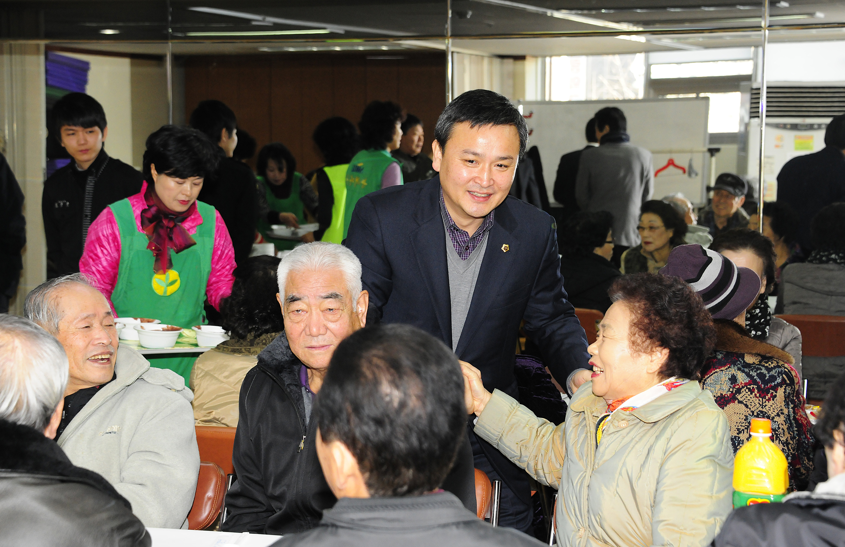 20111222-광장동 사랑의 동지팥죽 나누기 46517.JPG