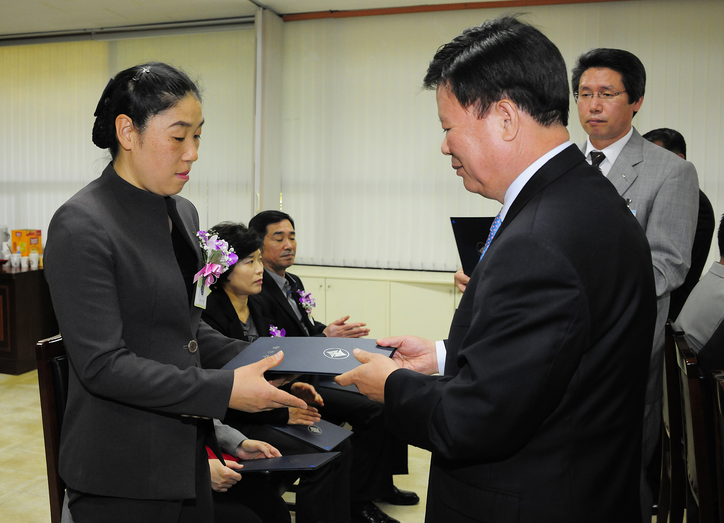 20111031-10월 정기구민표창 42390.JPG