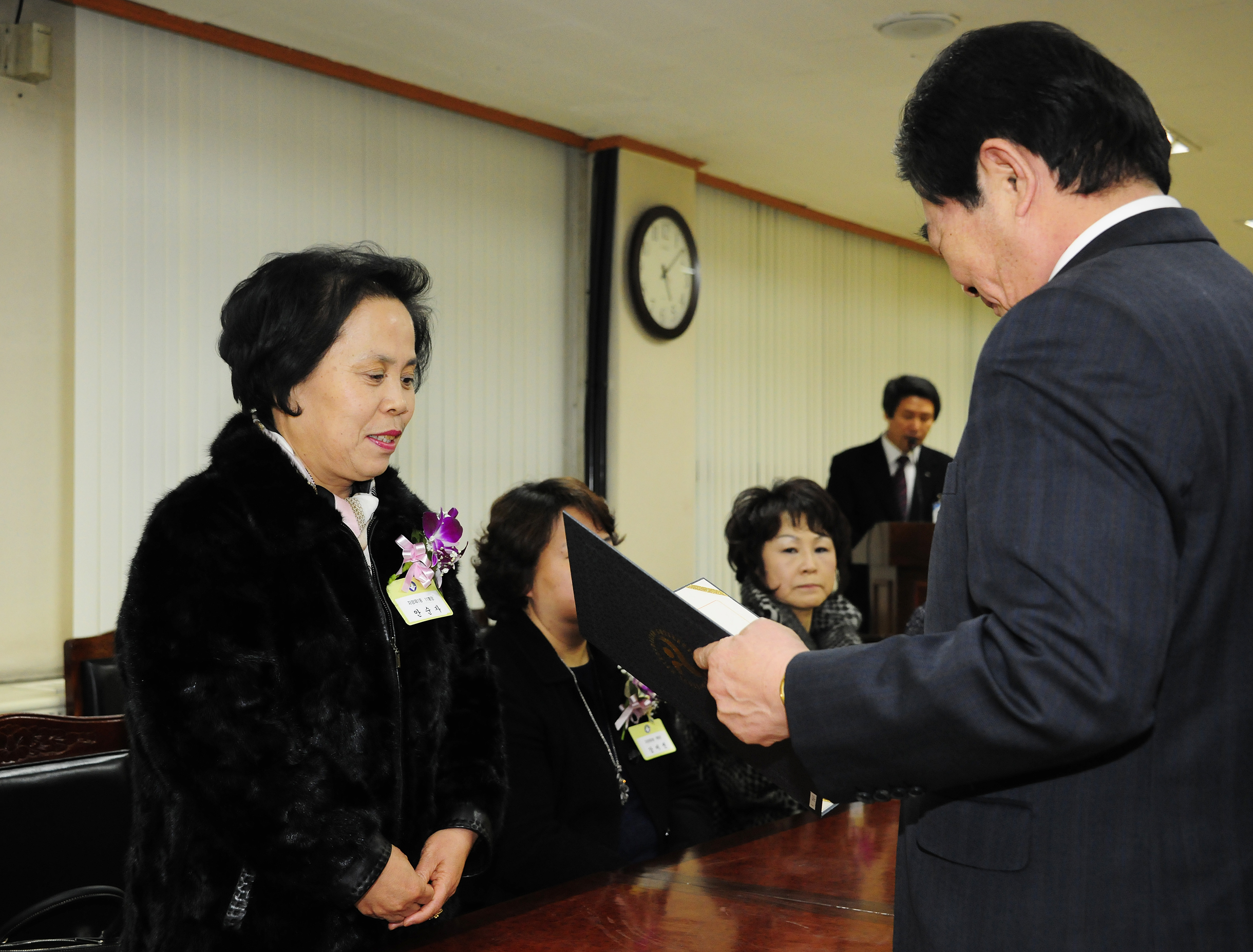20120104-반상회 유공통장 서울시장 표창 전수 47811.JPG