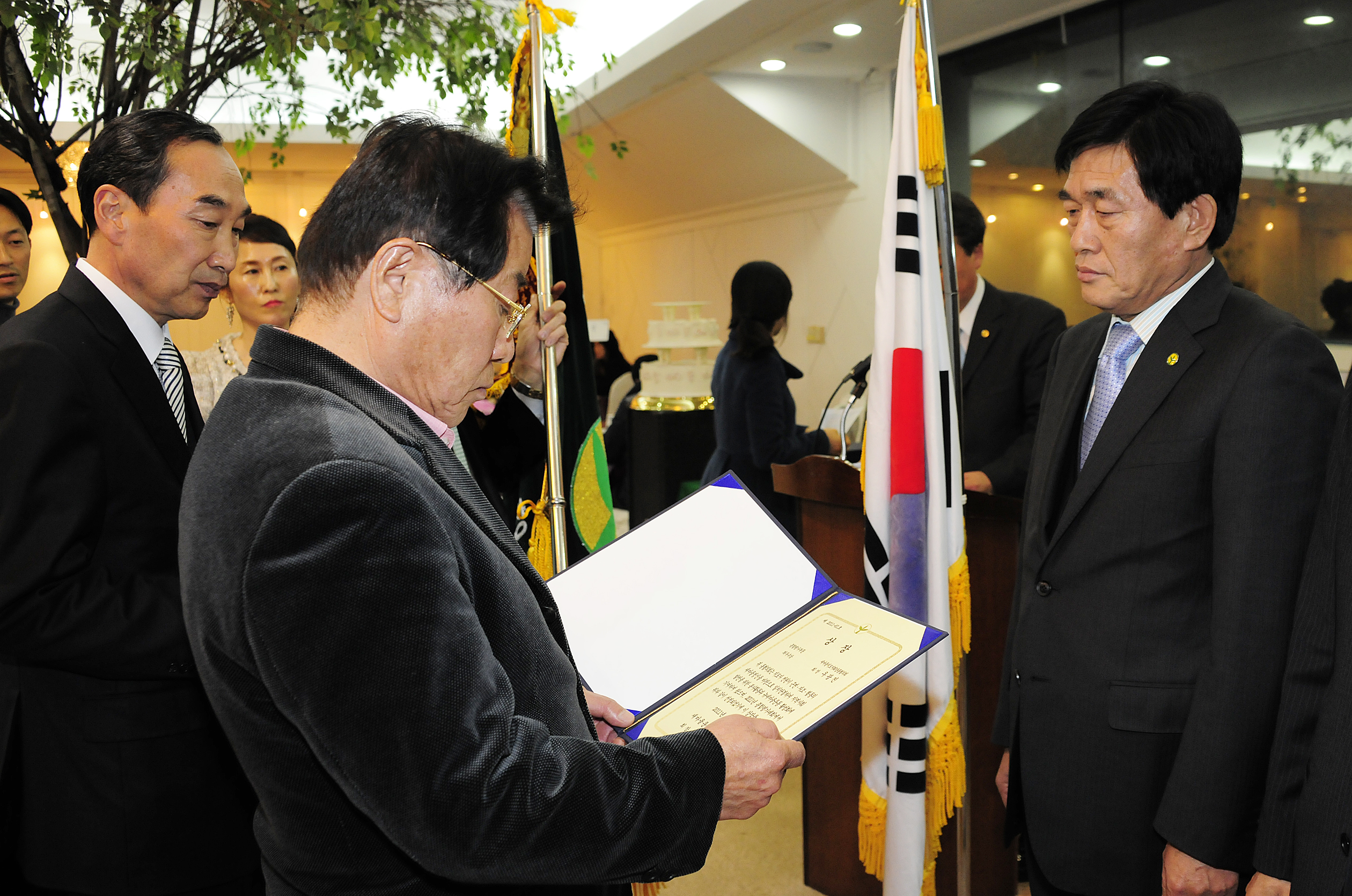 20111216-새마을지회 새마을지도자대회 및 송년회 45799.JPG