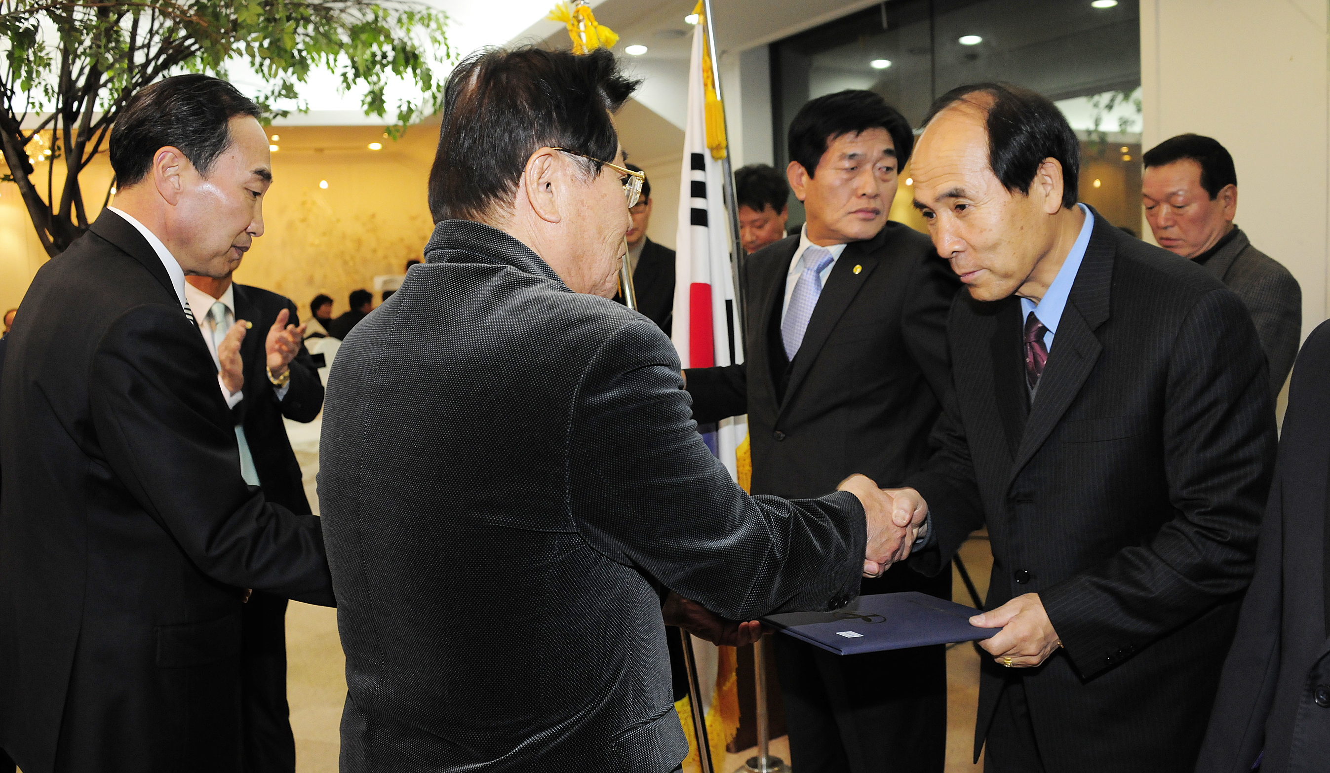 20111216-새마을지회 새마을지도자대회 및 송년회 45807.JPG