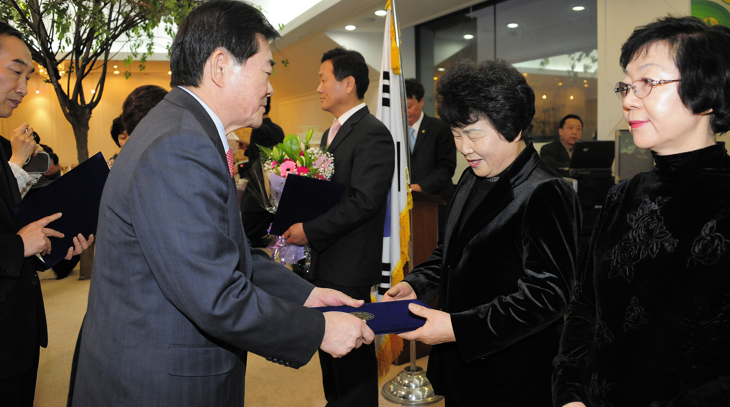 20111216-새마을지회 새마을지도자대회 및 송년회 45733.JPG