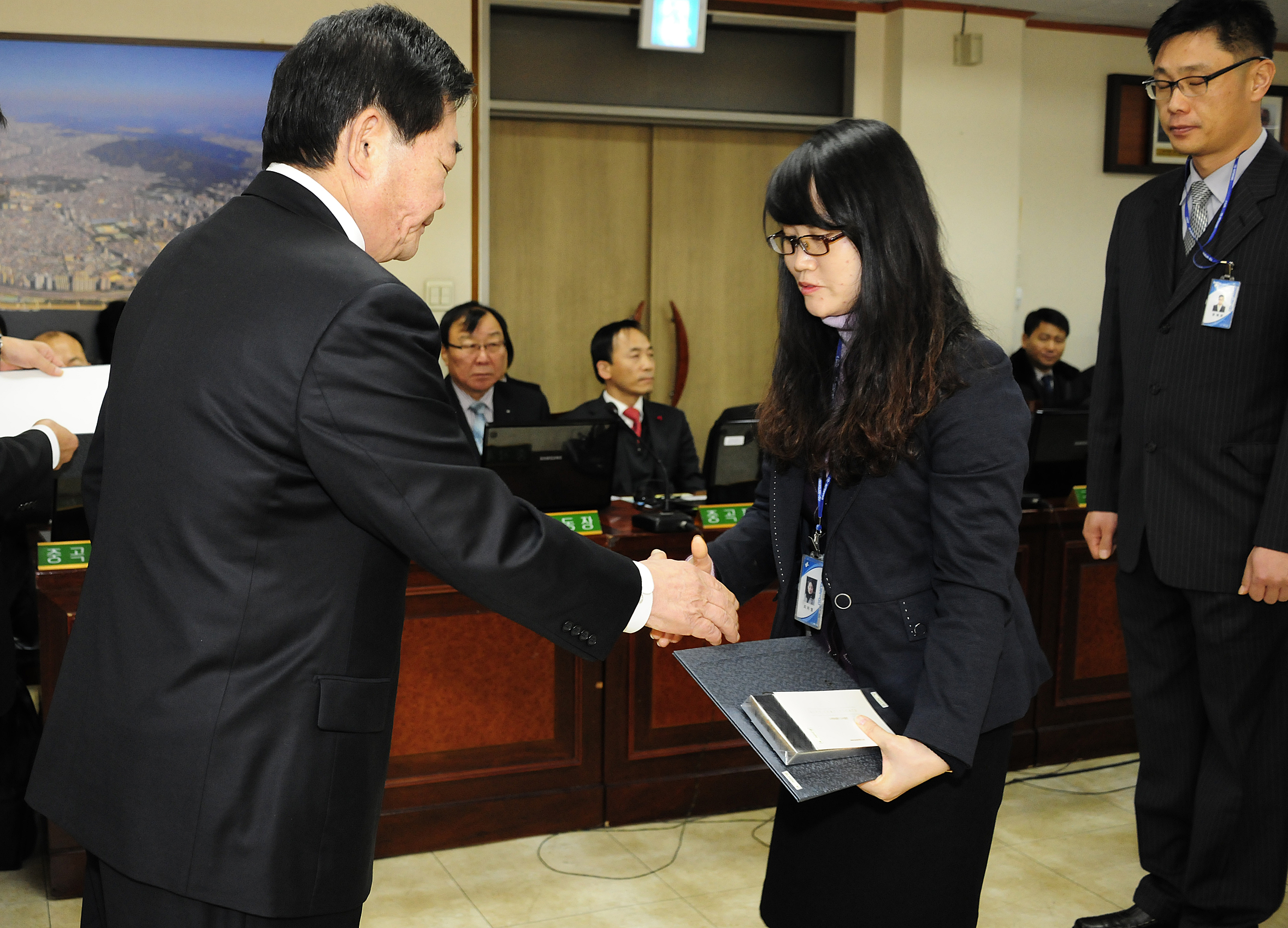 20111215-구동 확대간부회의 표창장 수여식 45433.JPG