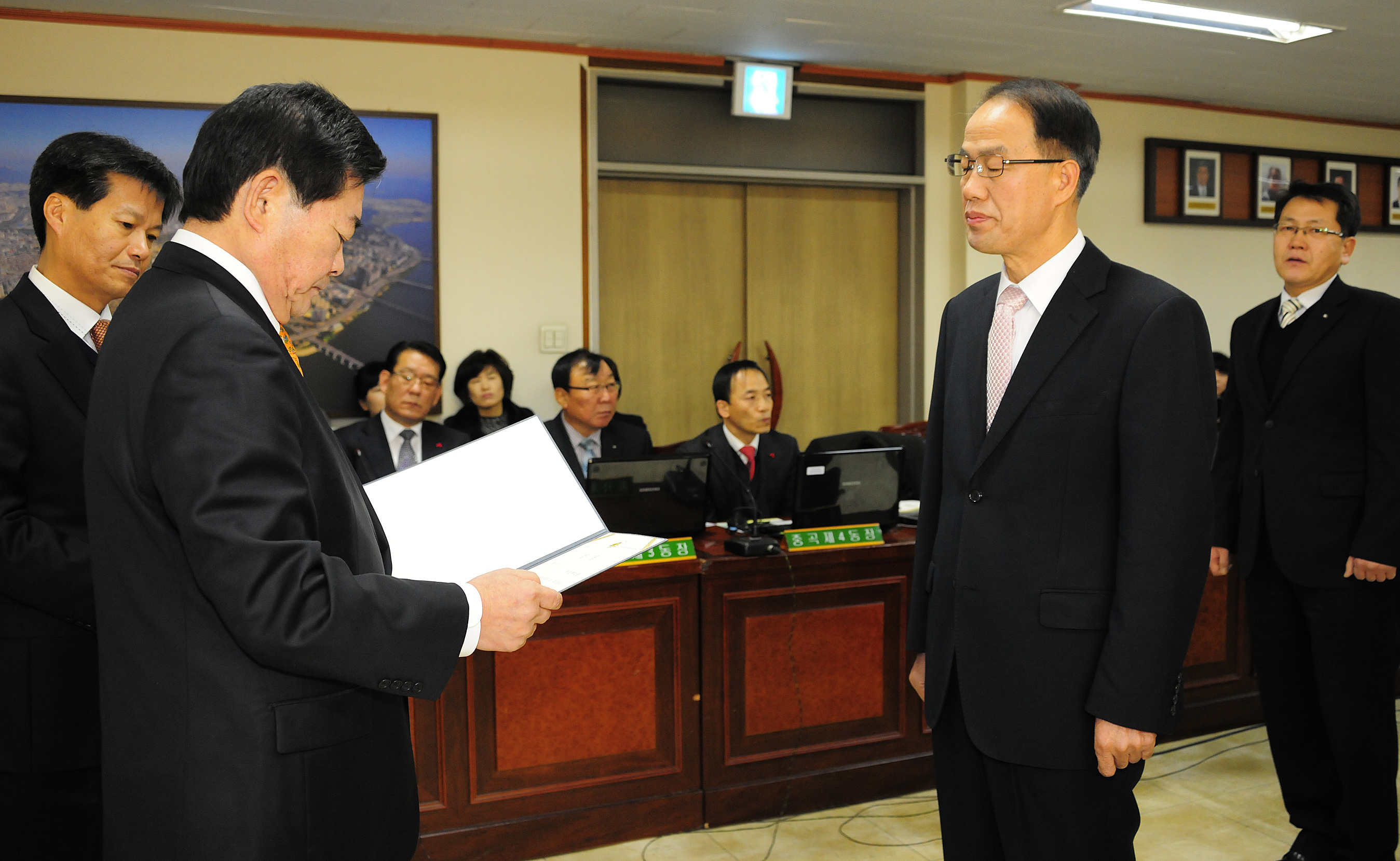 20111215-구동 확대간부회의 표창장 수여식 45437.JPG