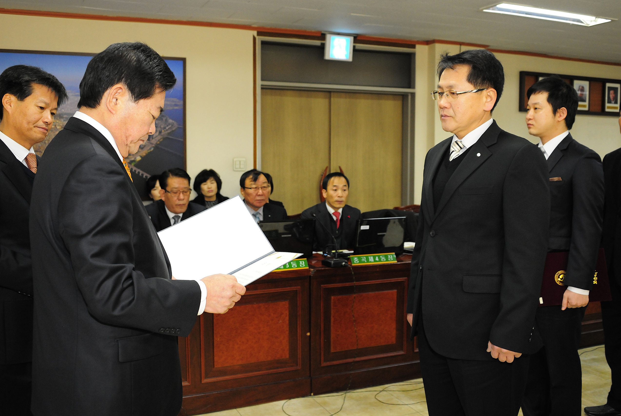 20111215-구동 확대간부회의 표창장 수여식 45440.JPG
