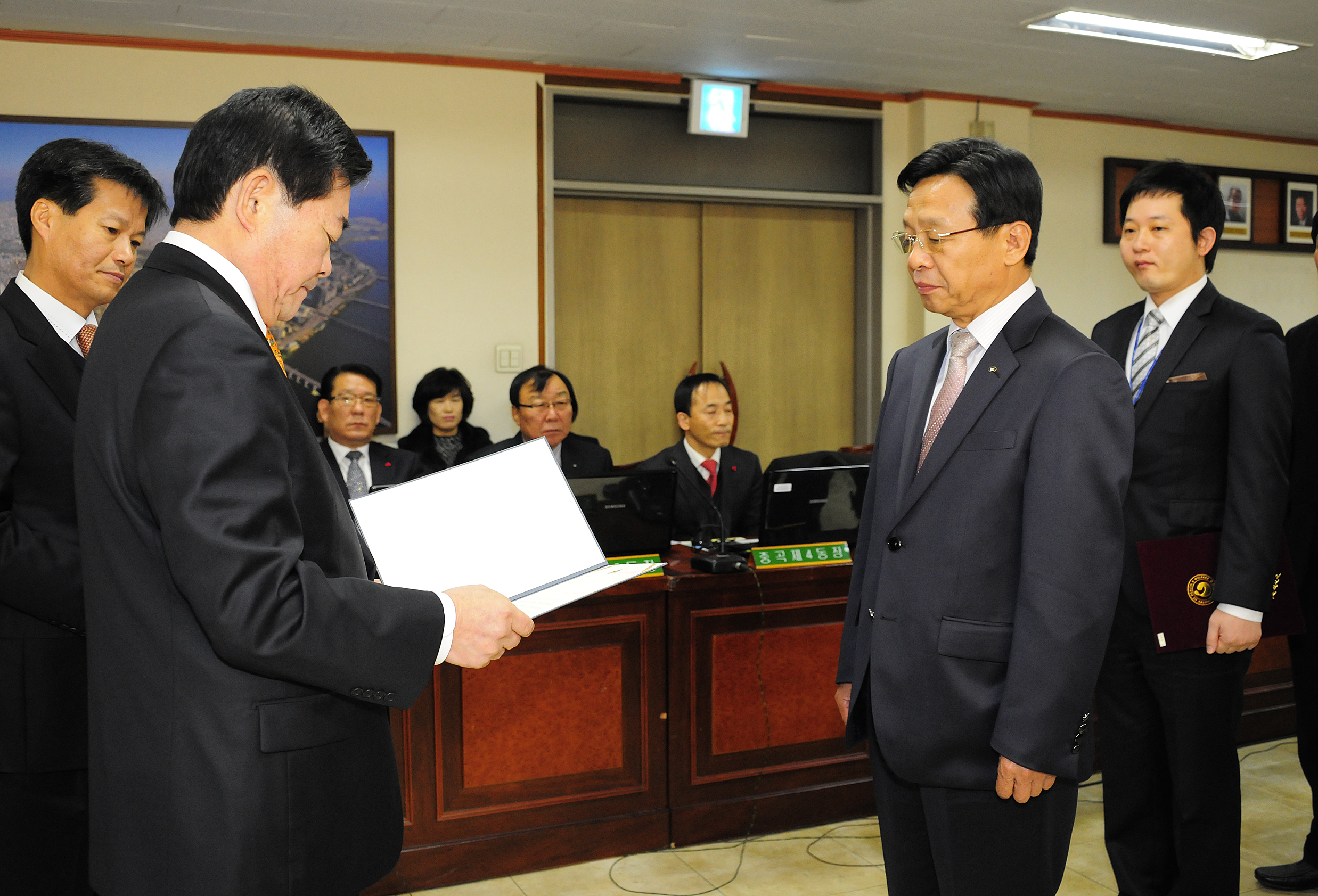 20111215-구동 확대간부회의 표창장 수여식 45445.JPG