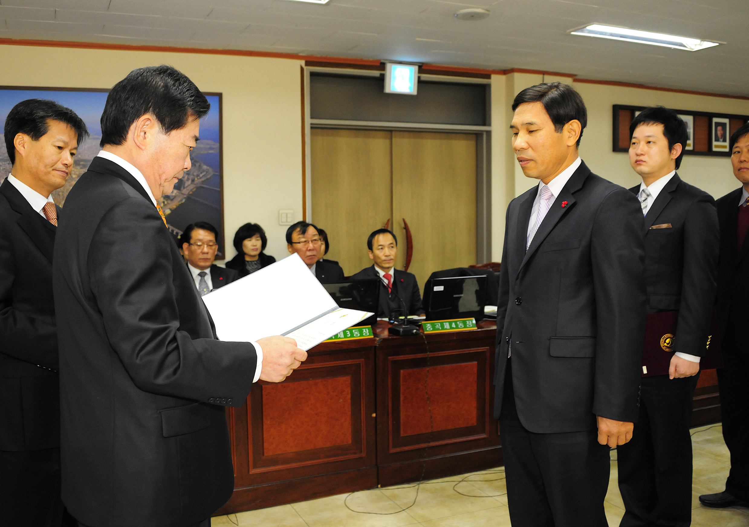 20111215-구동 확대간부회의 표창장 수여식 45451.JPG