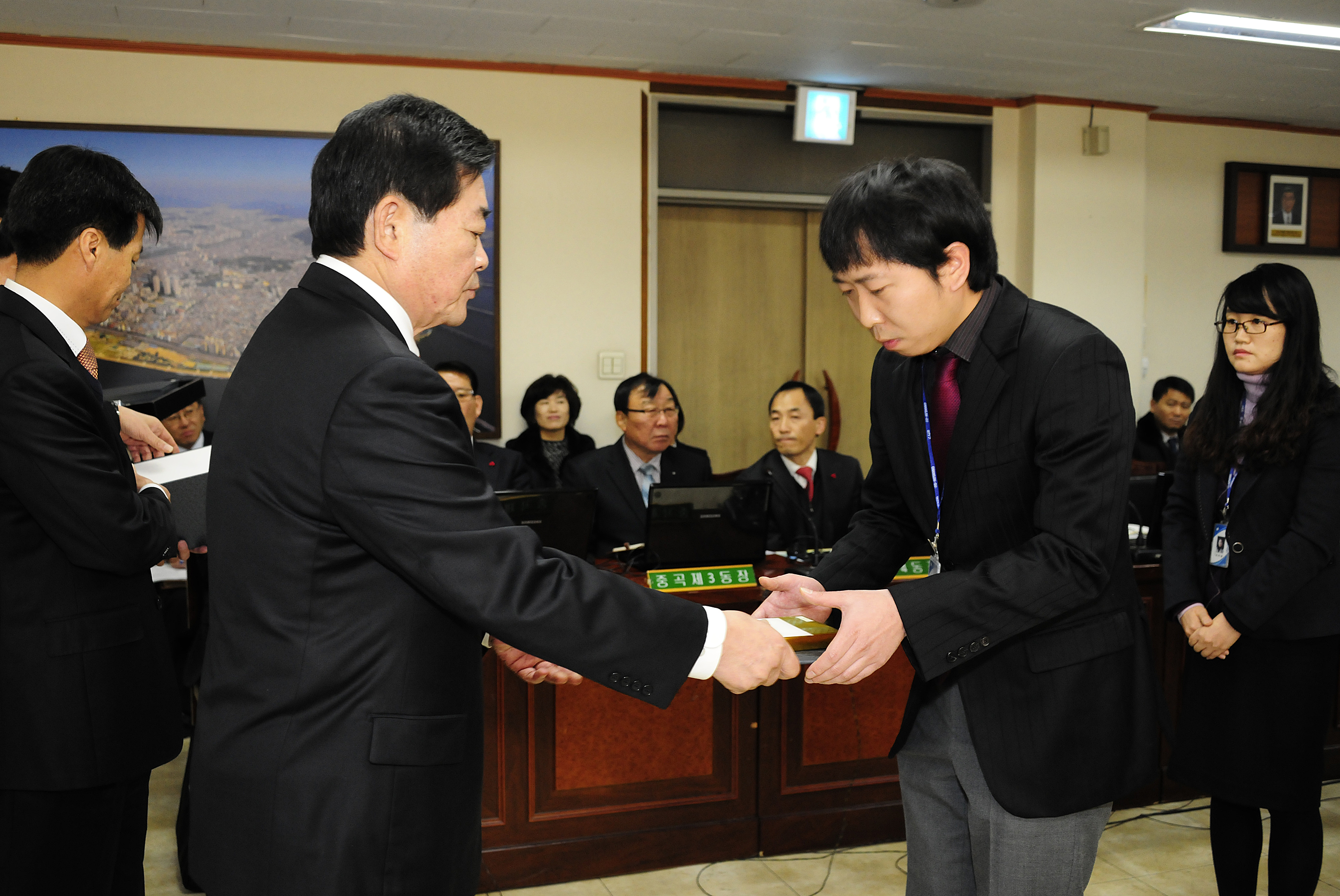 20111215-구동 확대간부회의 표창장 수여식 45429.JPG