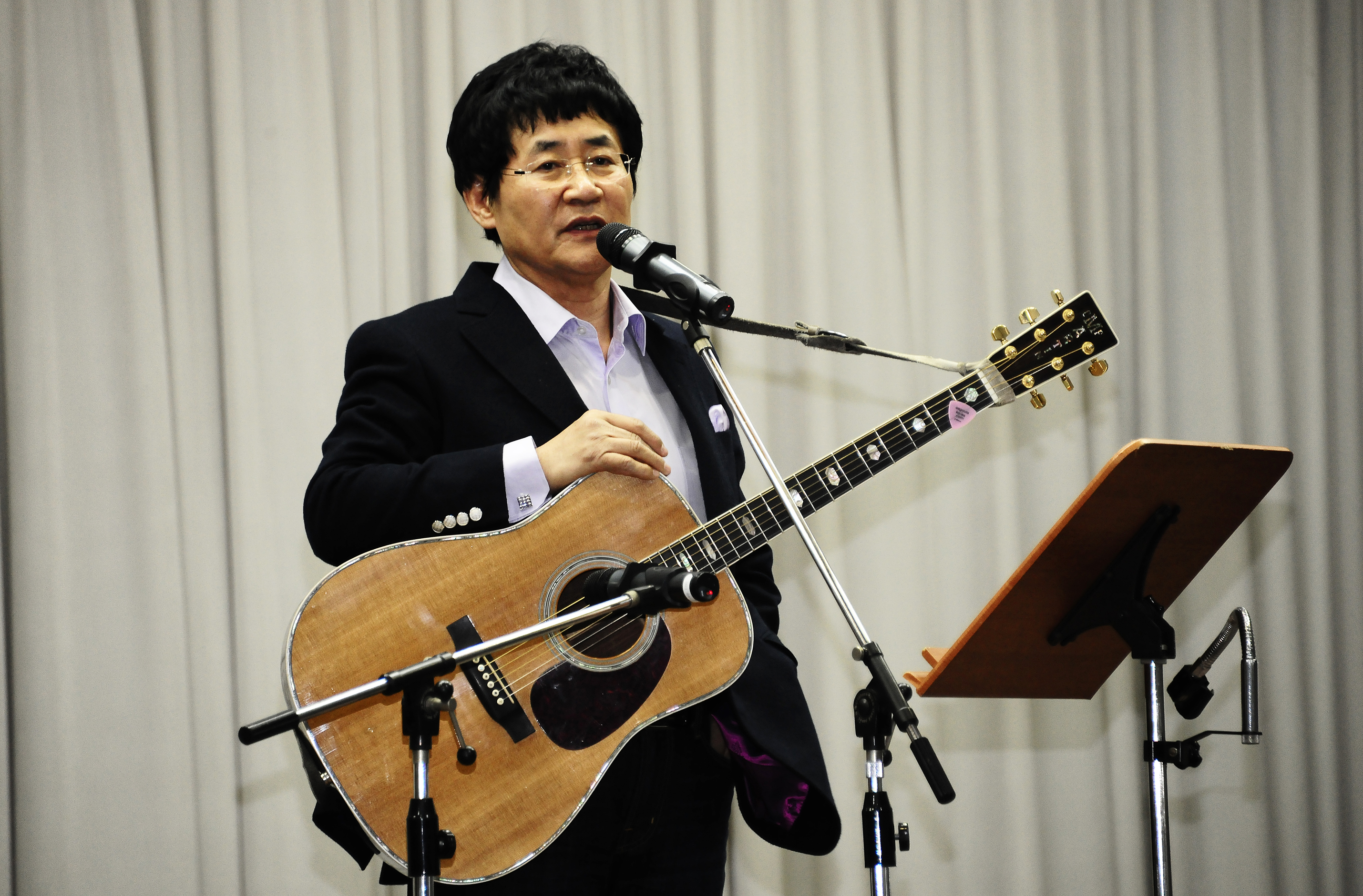 20110310-광나루 아카데미 개강식- 강사 윤형주