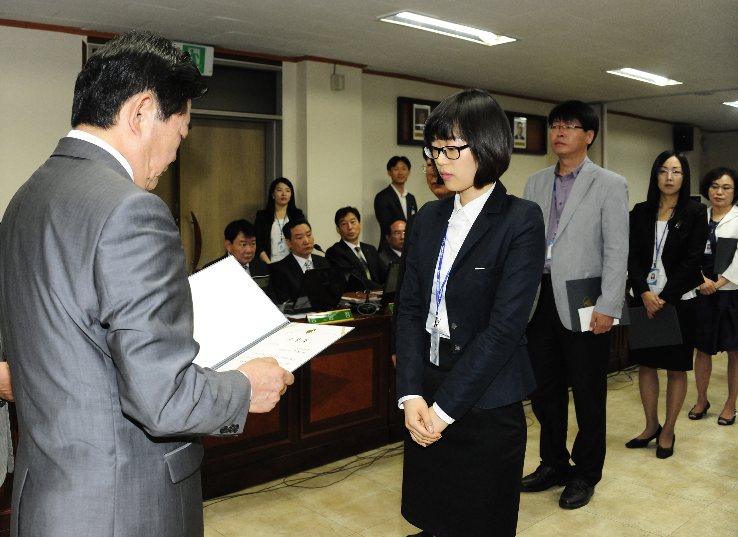 20110519-구확대간부회의 표창장 수여식 34331.JPG