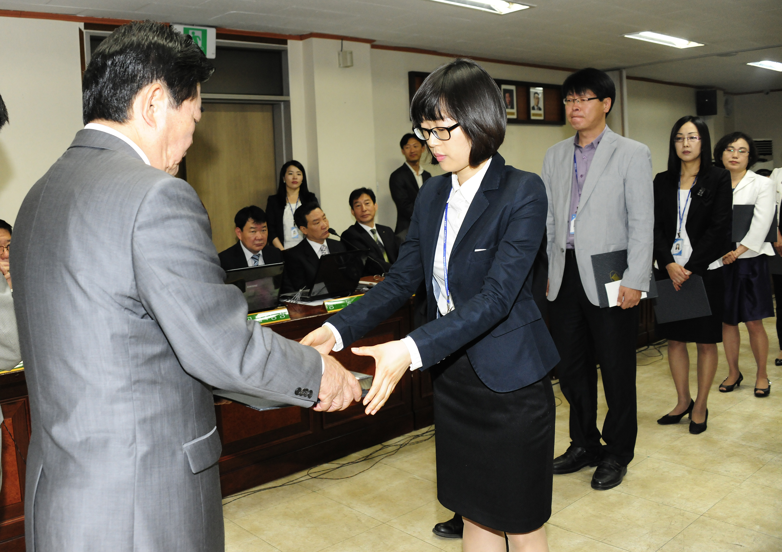 20110519-구확대간부회의 표창장 수여식 34332.JPG