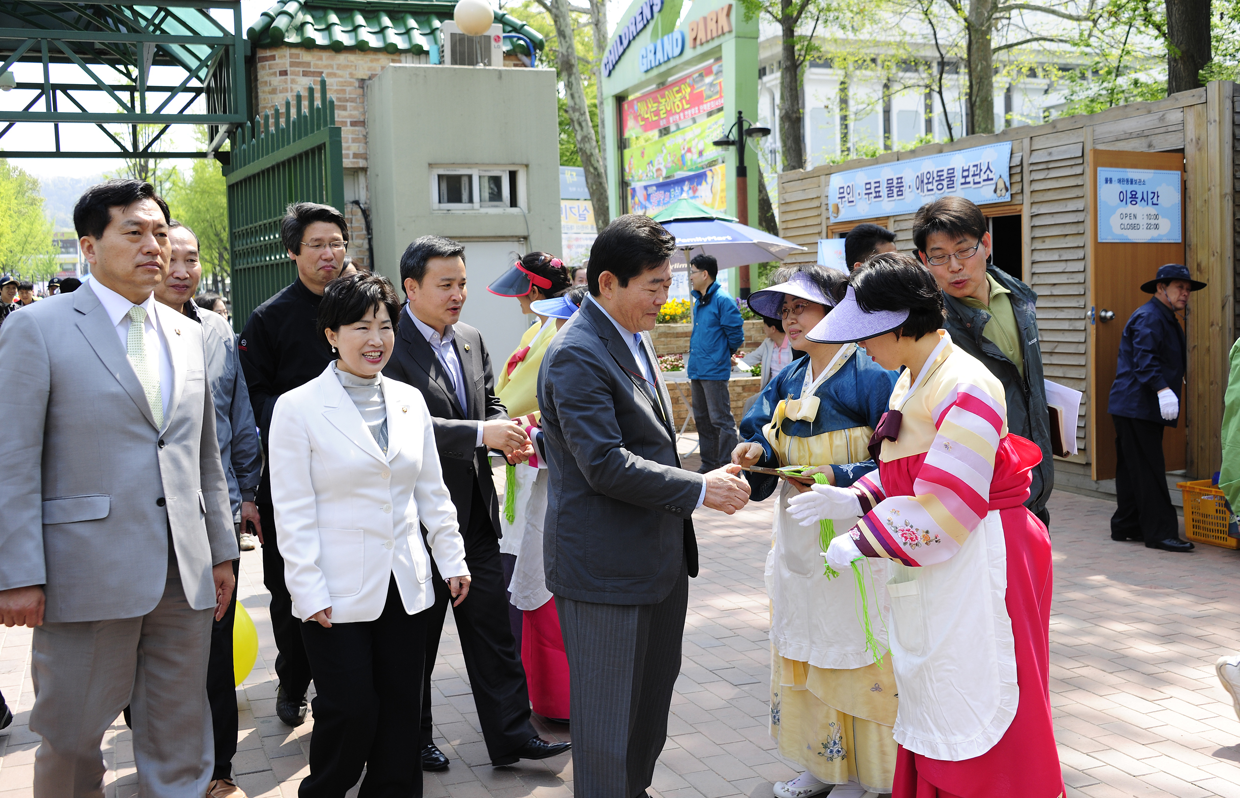 20110505-어린이날 이름표 달아주기 행사 32606.JPG