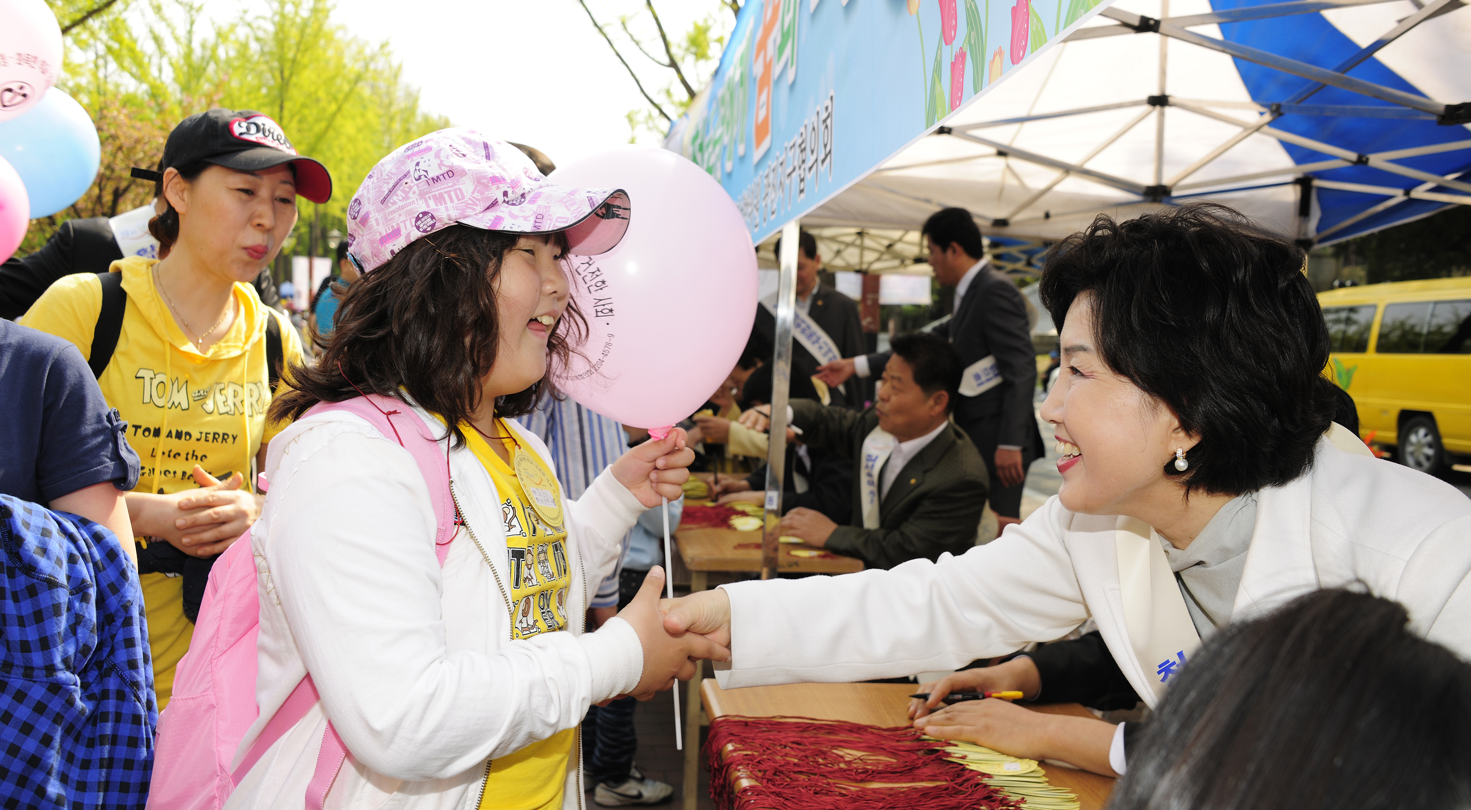 20110505-어린이날 이름표 달아주기 행사 32577.JPG