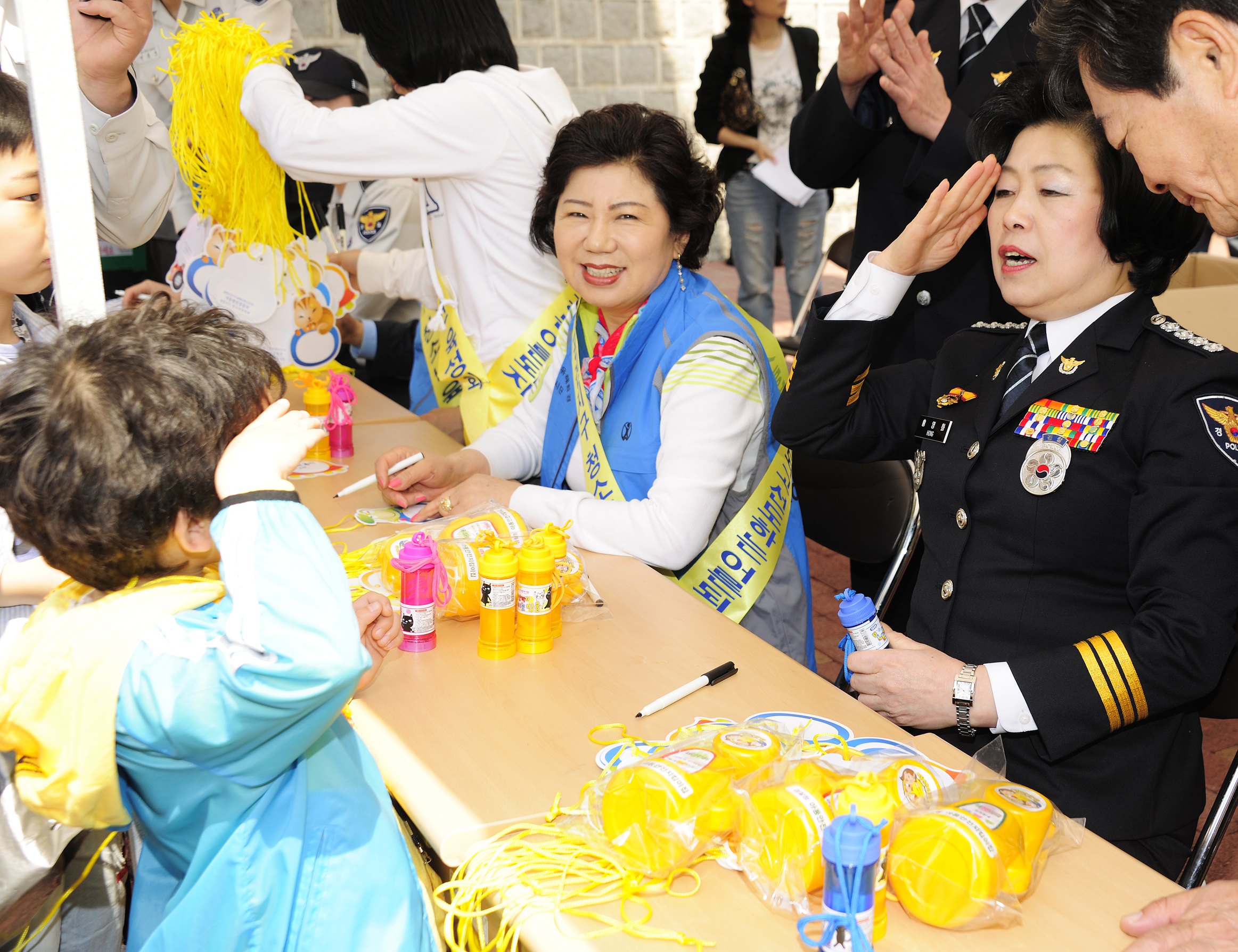 20110505-어린이날 이름표 달아주기 행사 32632.JPG