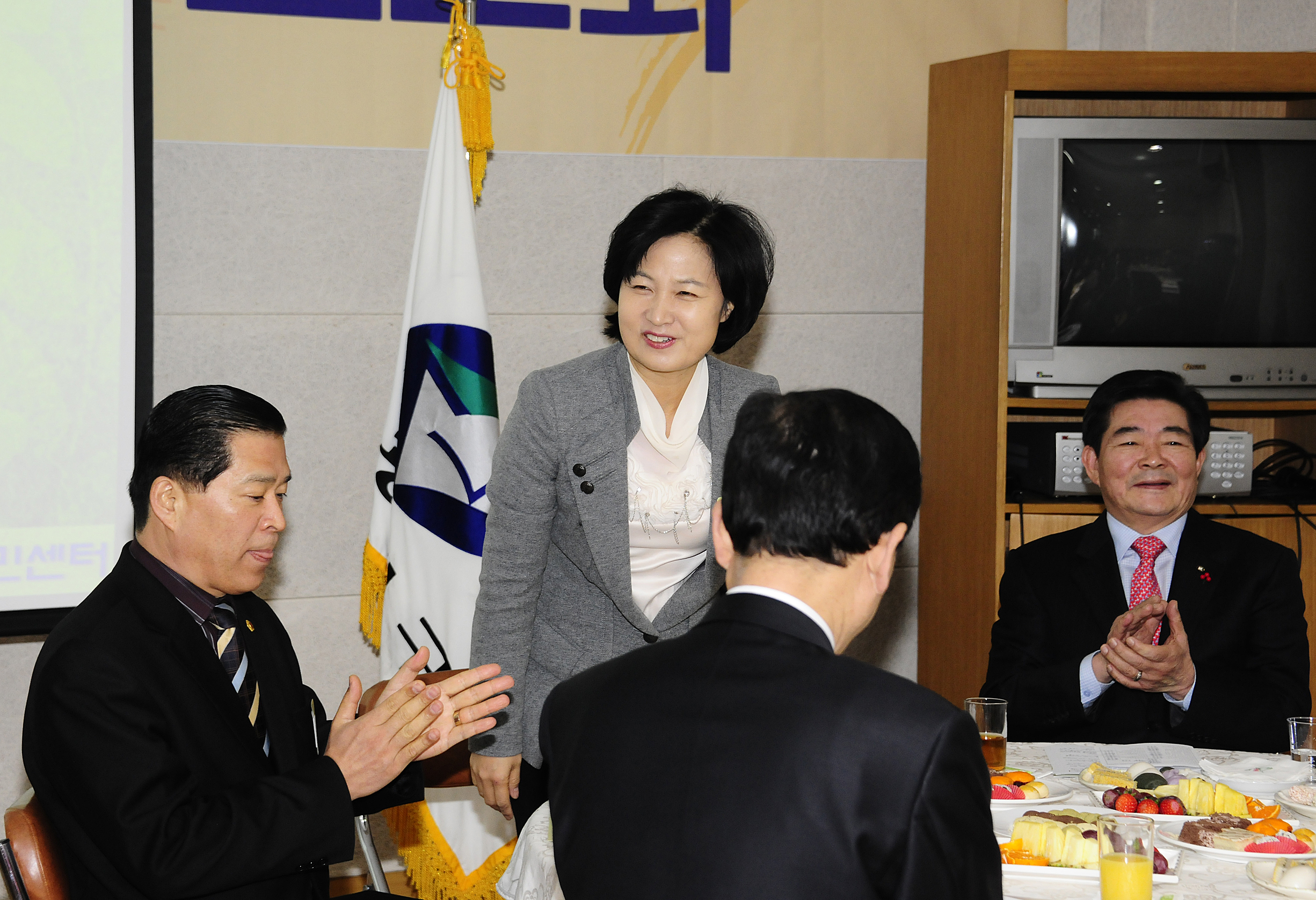 20120117-자양4동 업무보고회 48409.JPG