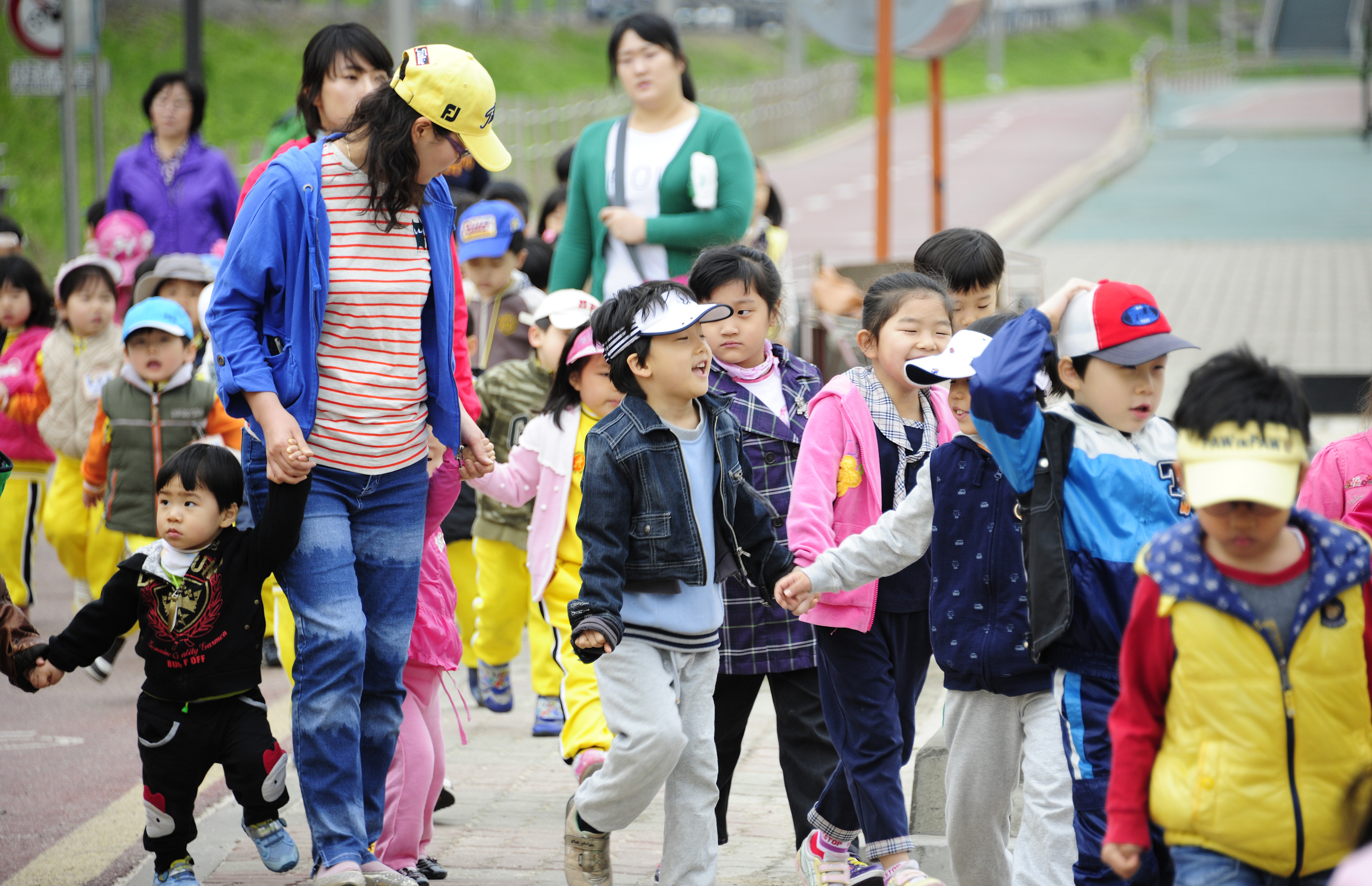 20110409-중량천 둔치 자연학습장 가꾸기 31819.JPG