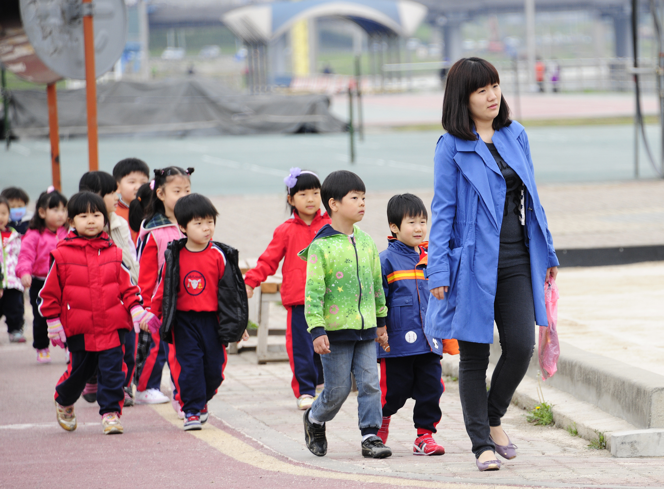 20110409-중량천 둔치 자연학습장 가꾸기 31808.JPG