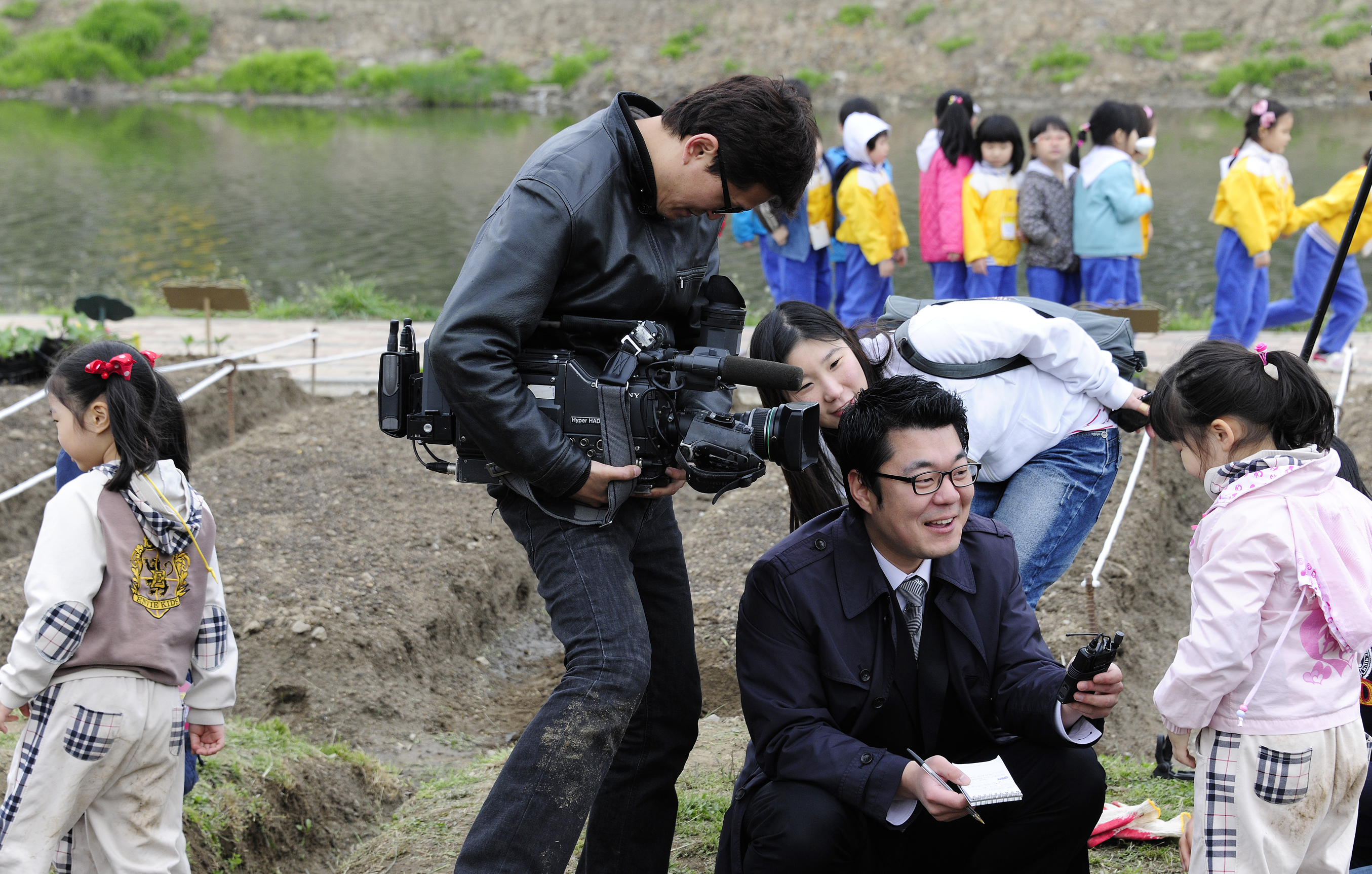 20110409-중량천 둔치 자연학습장 가꾸기 31900.JPG