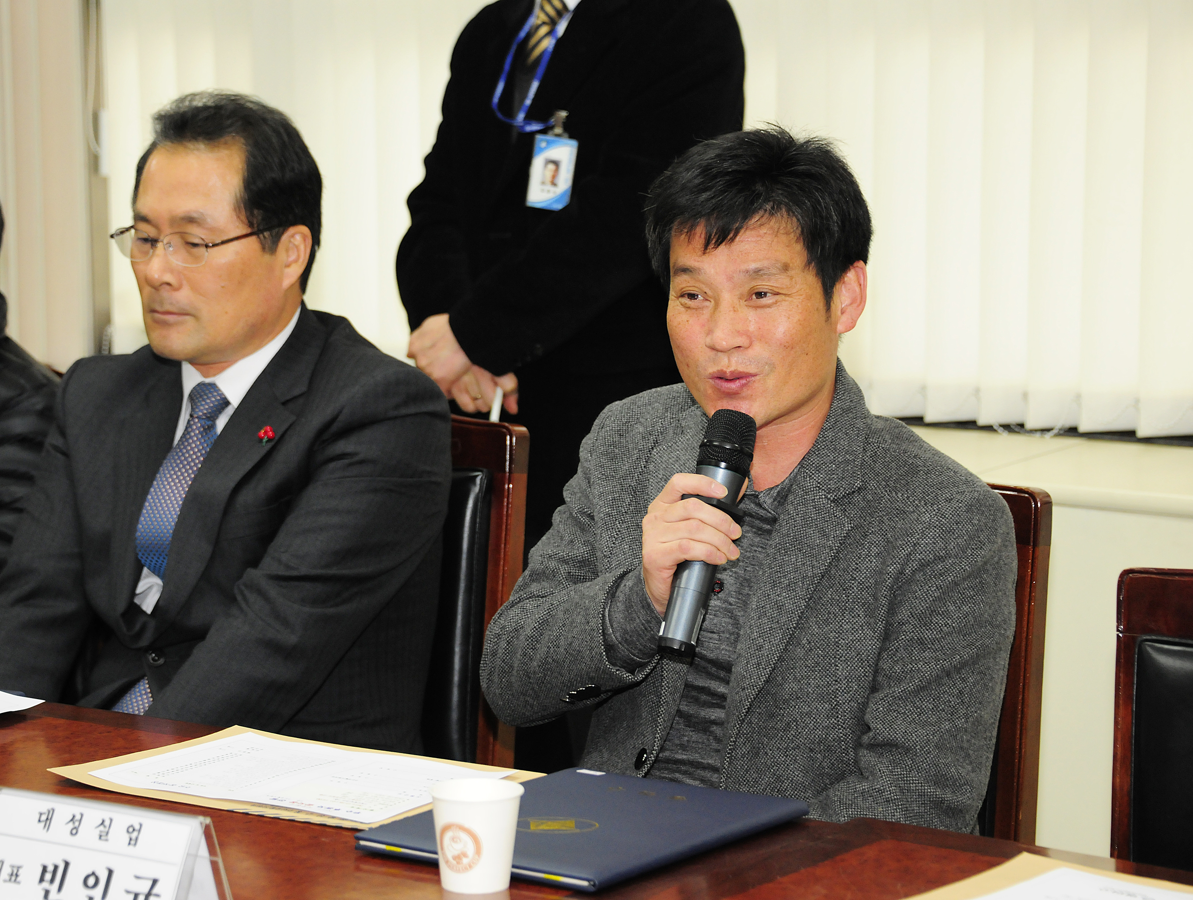 20111228-이웃돕기 우수 후원자 감사장 전달 47246.JPG