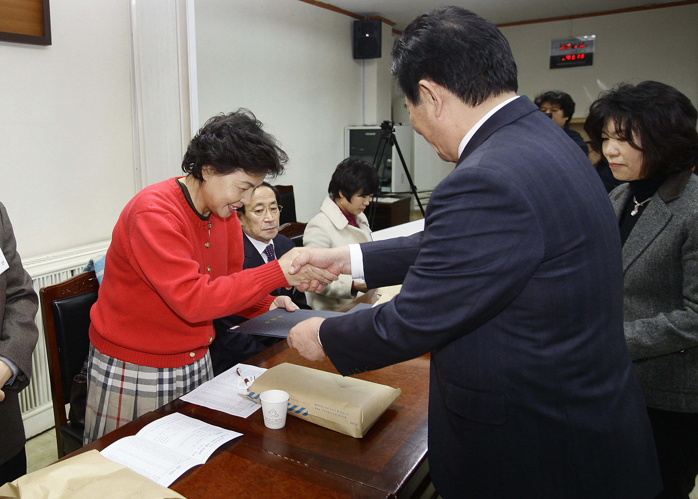 20110111-에코마일리지 우수단체 및 아파트시상 22244.JPG