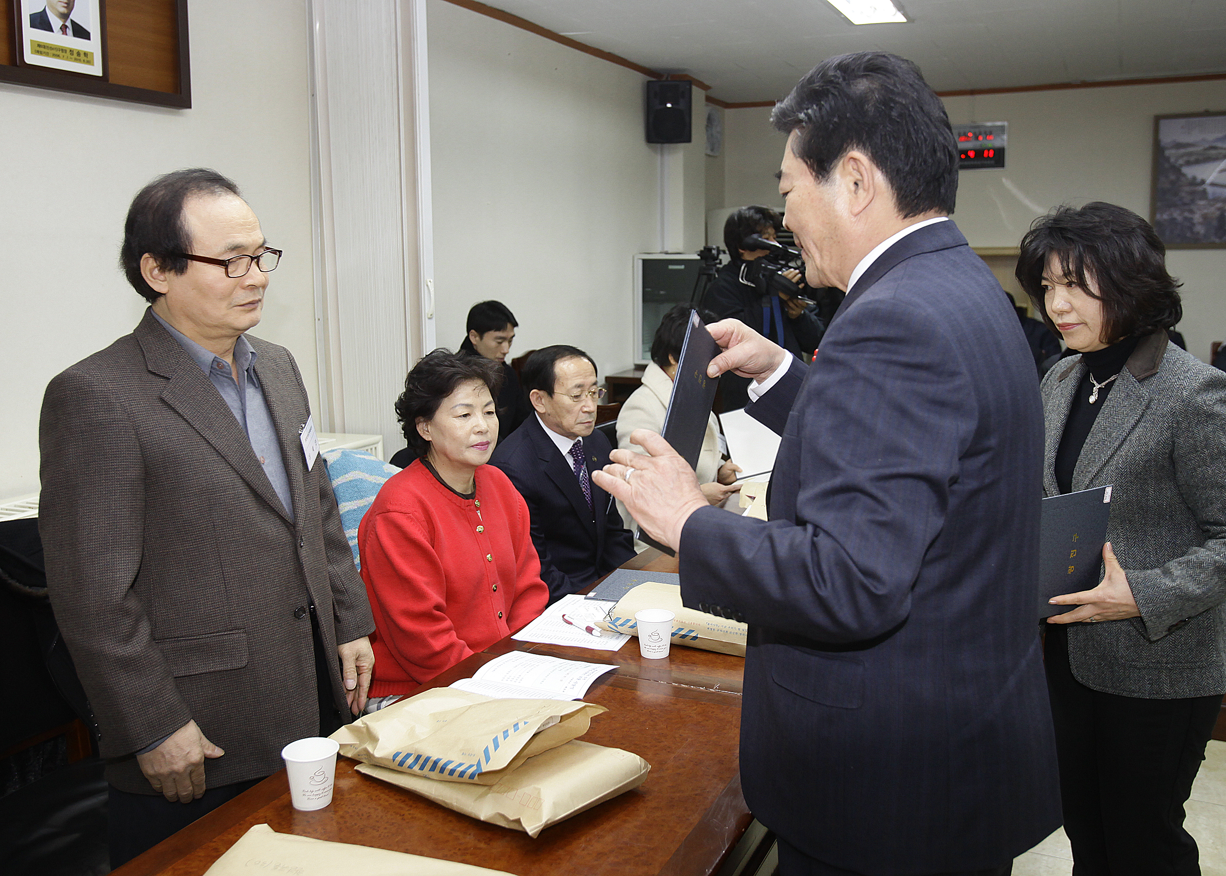 20110111-에코마일리지 우수단체 및 아파트시상 22245.JPG
