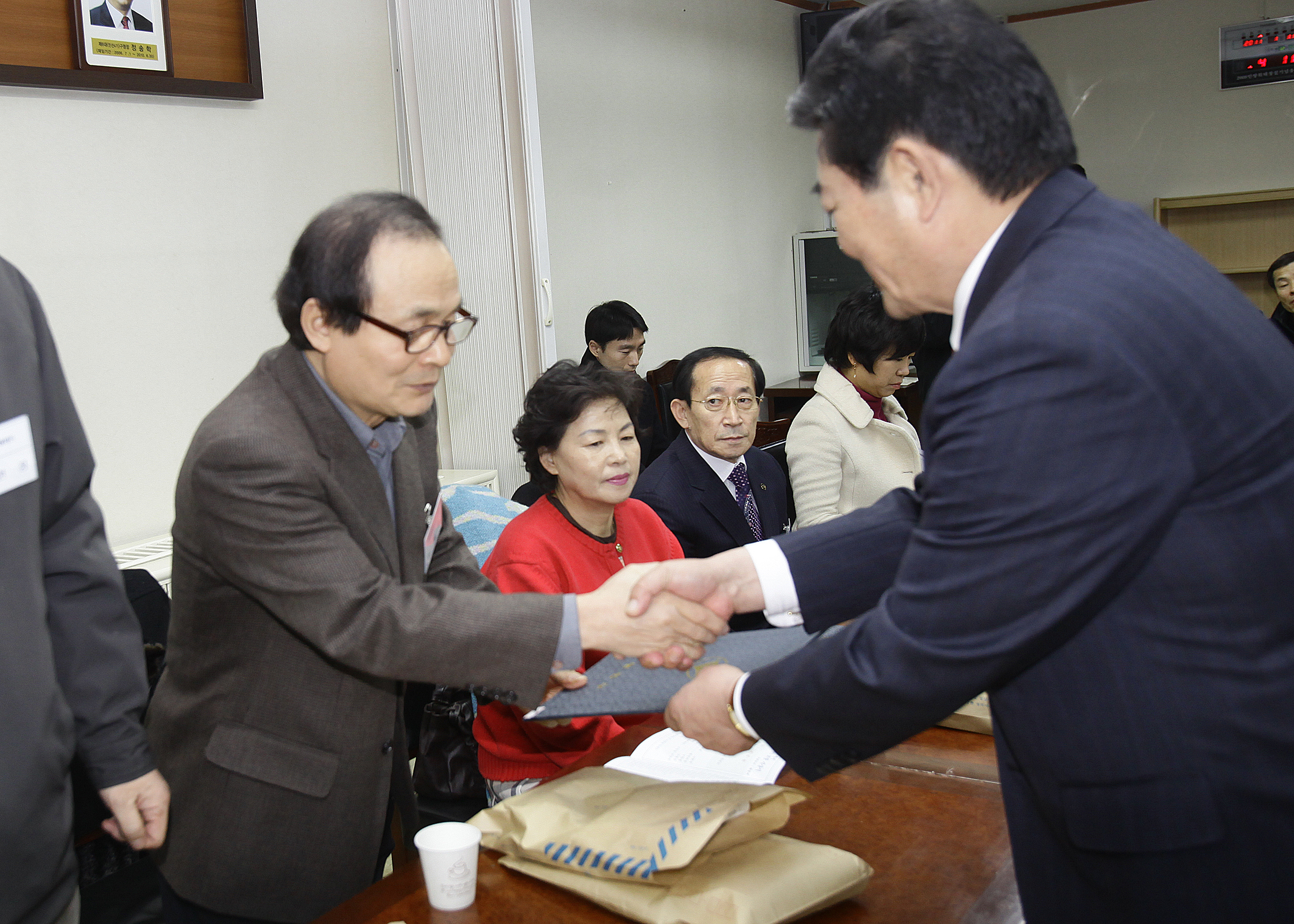 20110111-에코마일리지 우수단체 및 아파트시상 22246.JPG