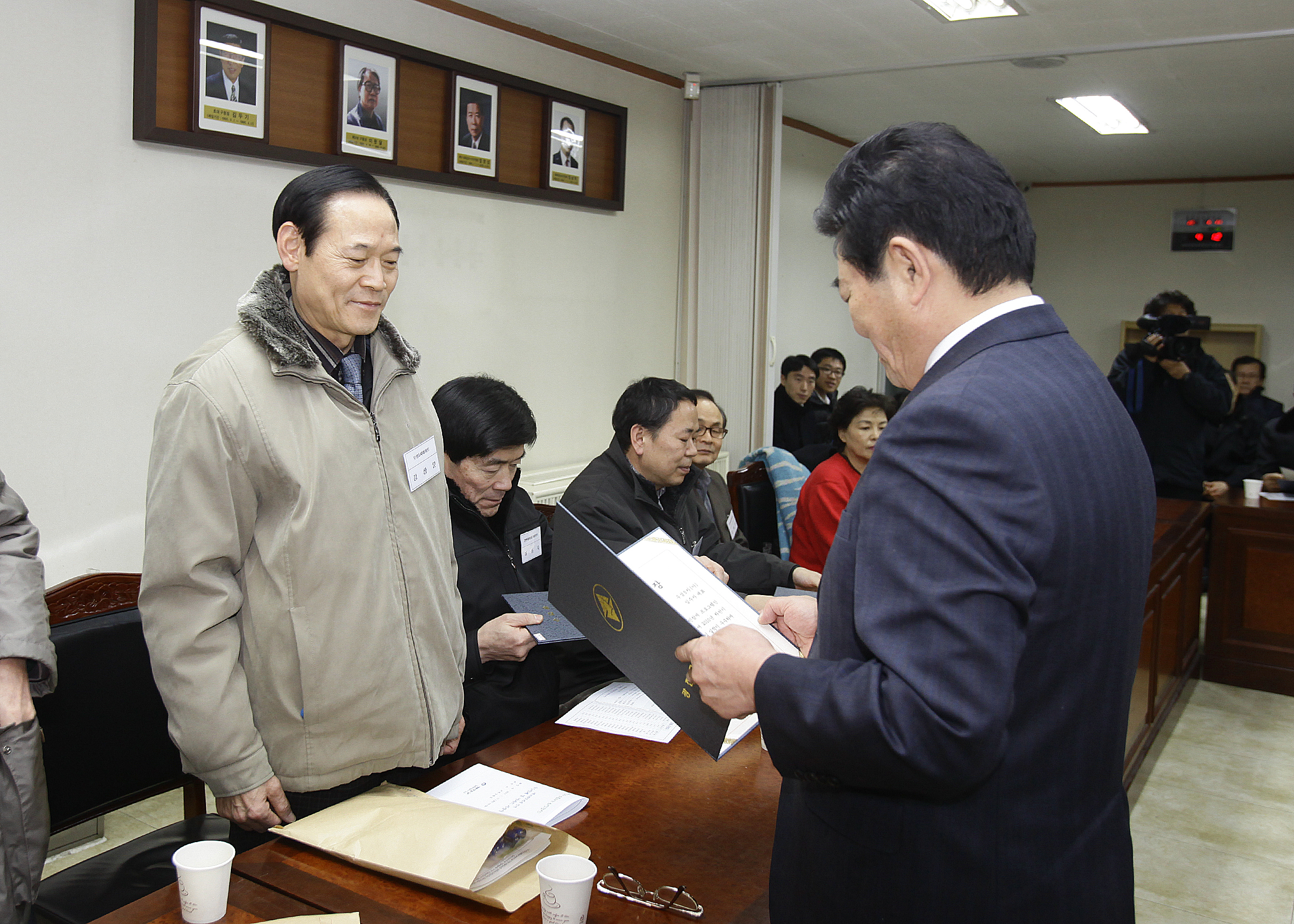 20110111-에코마일리지 우수단체 및 아파트시상 22250.JPG