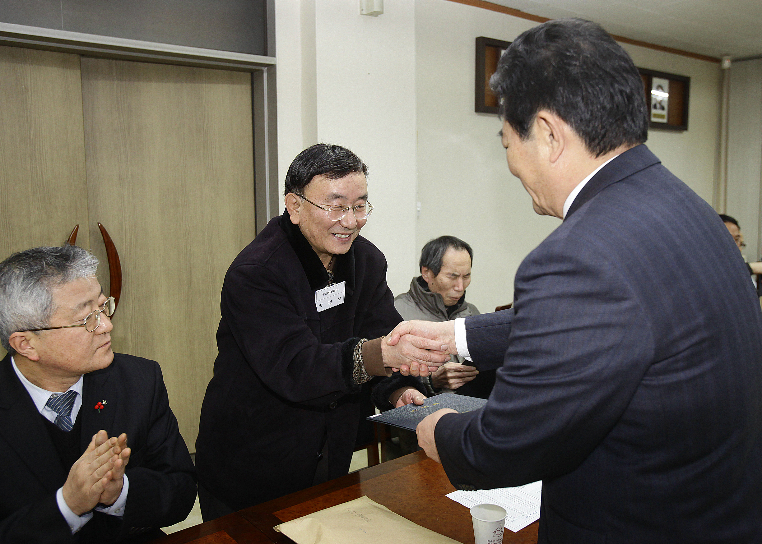 20110111-에코마일리지 우수단체 및 아파트시상 22254.JPG