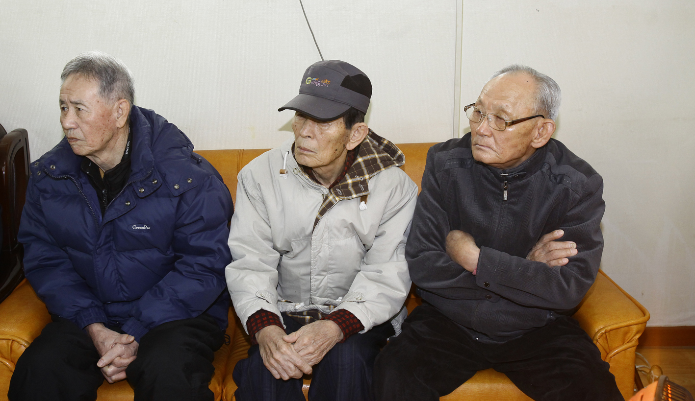20110129-2011년 설맞이 경로당 및 사회복지시설 방문1 24110.JPG