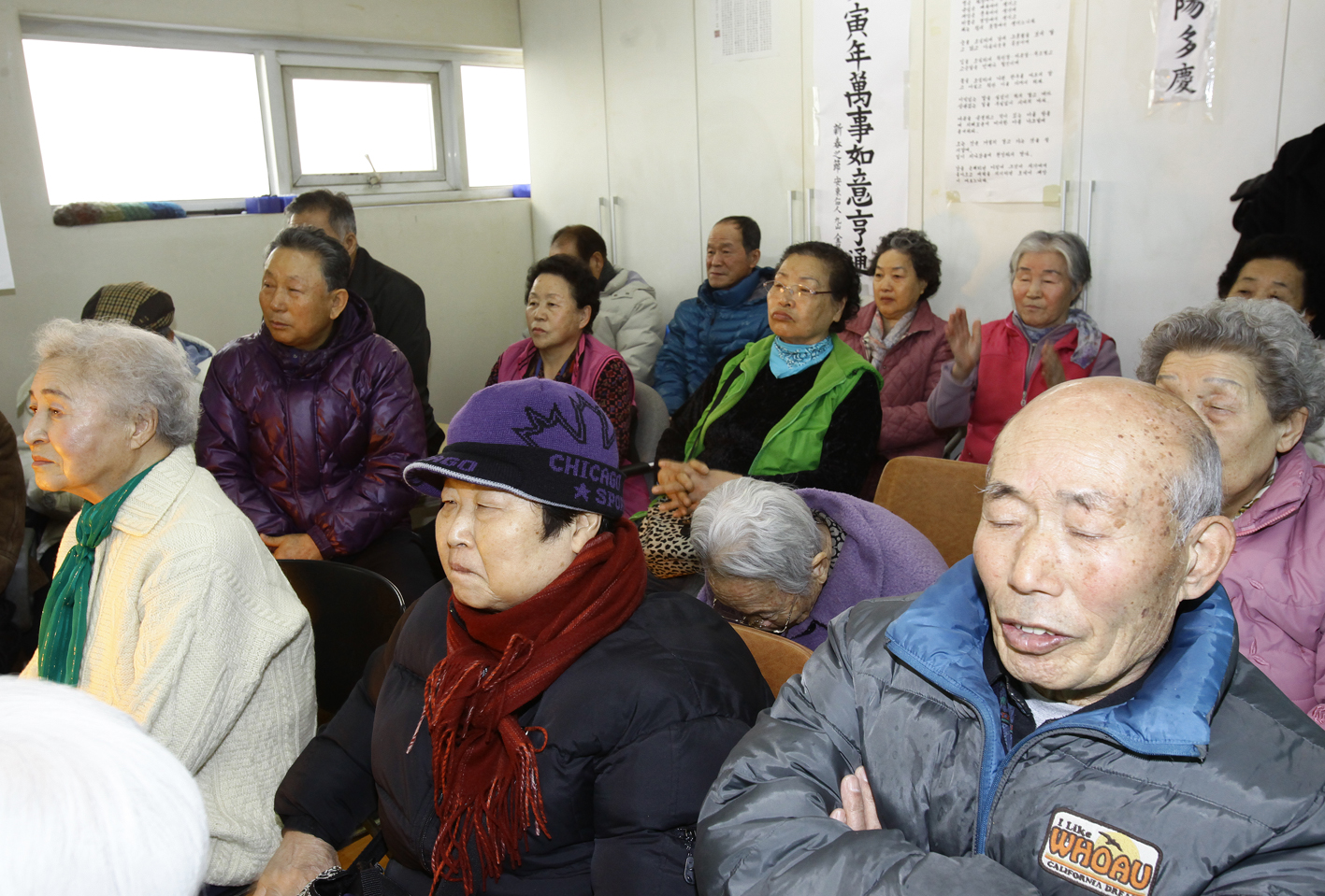 20110129-2011년 설맞이 경로당 및 사회복지시설 방문1 24115.JPG