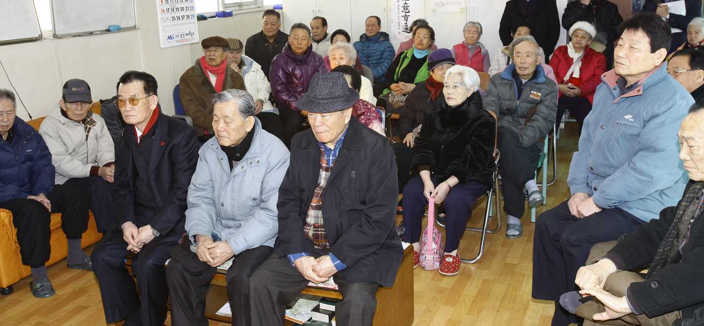 20110129-2011년 설맞이 경로당 및 사회복지시설 방문1 24116.JPG