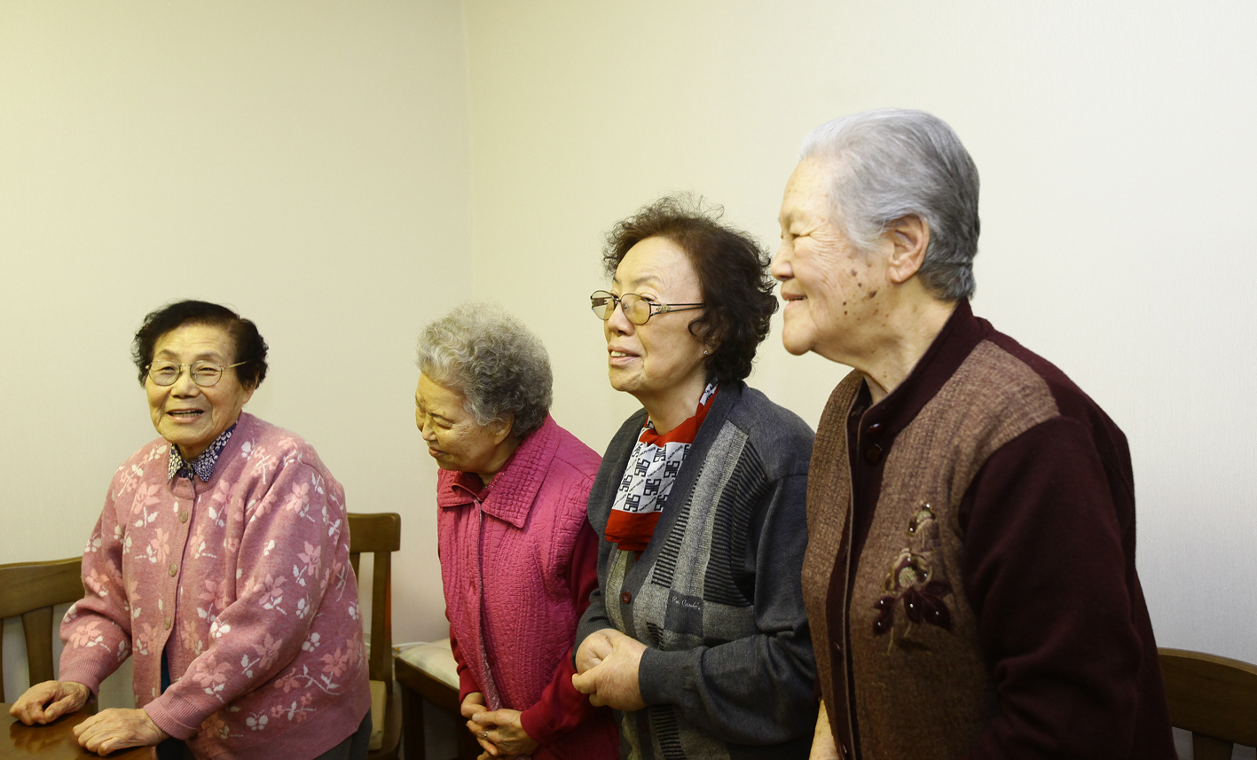 20110129-2011년 설맞이 경로당 및 사회복지시설 방문1 24153.JPG