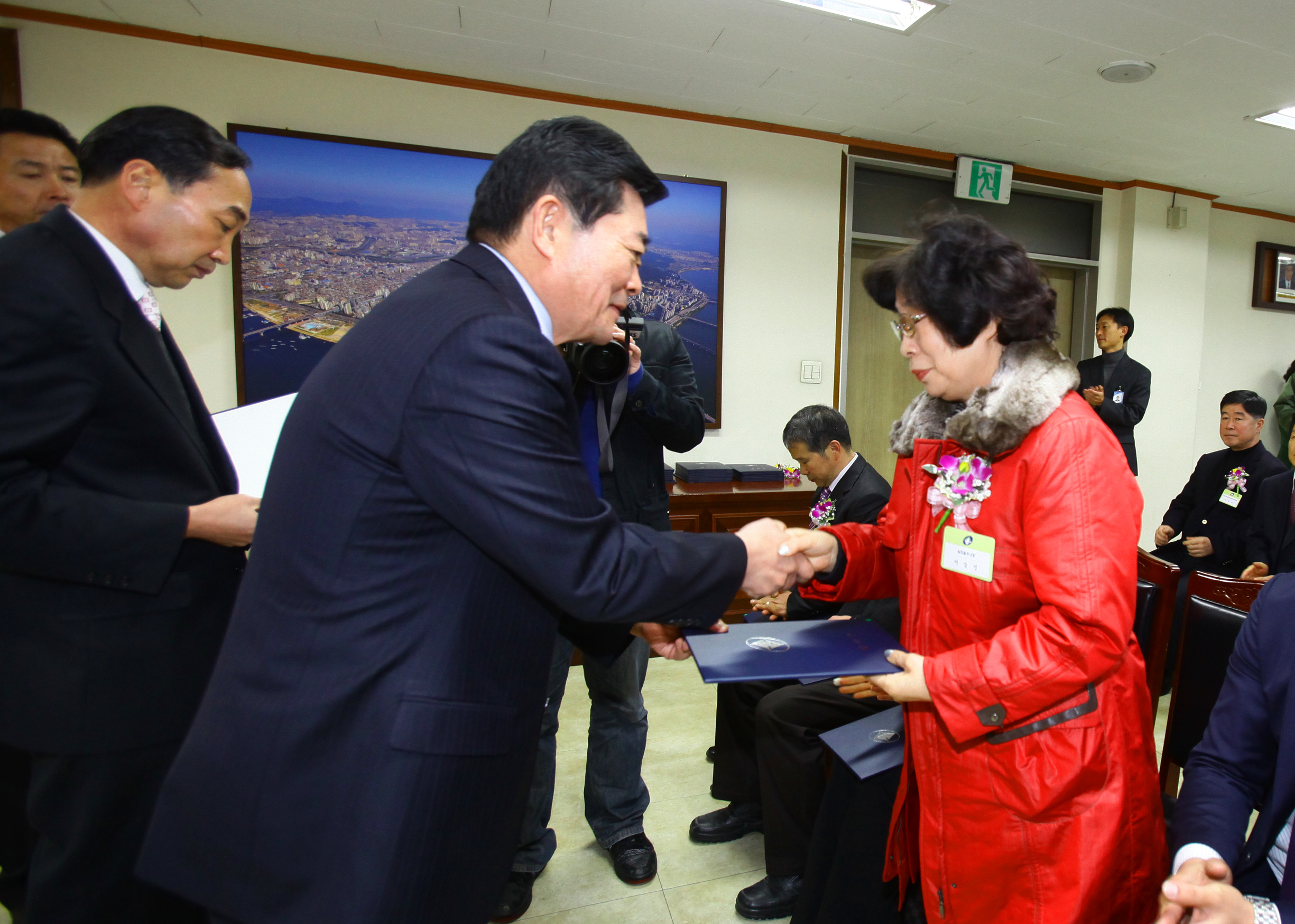 20101227-12월 정기 구민표창 20703.JPG