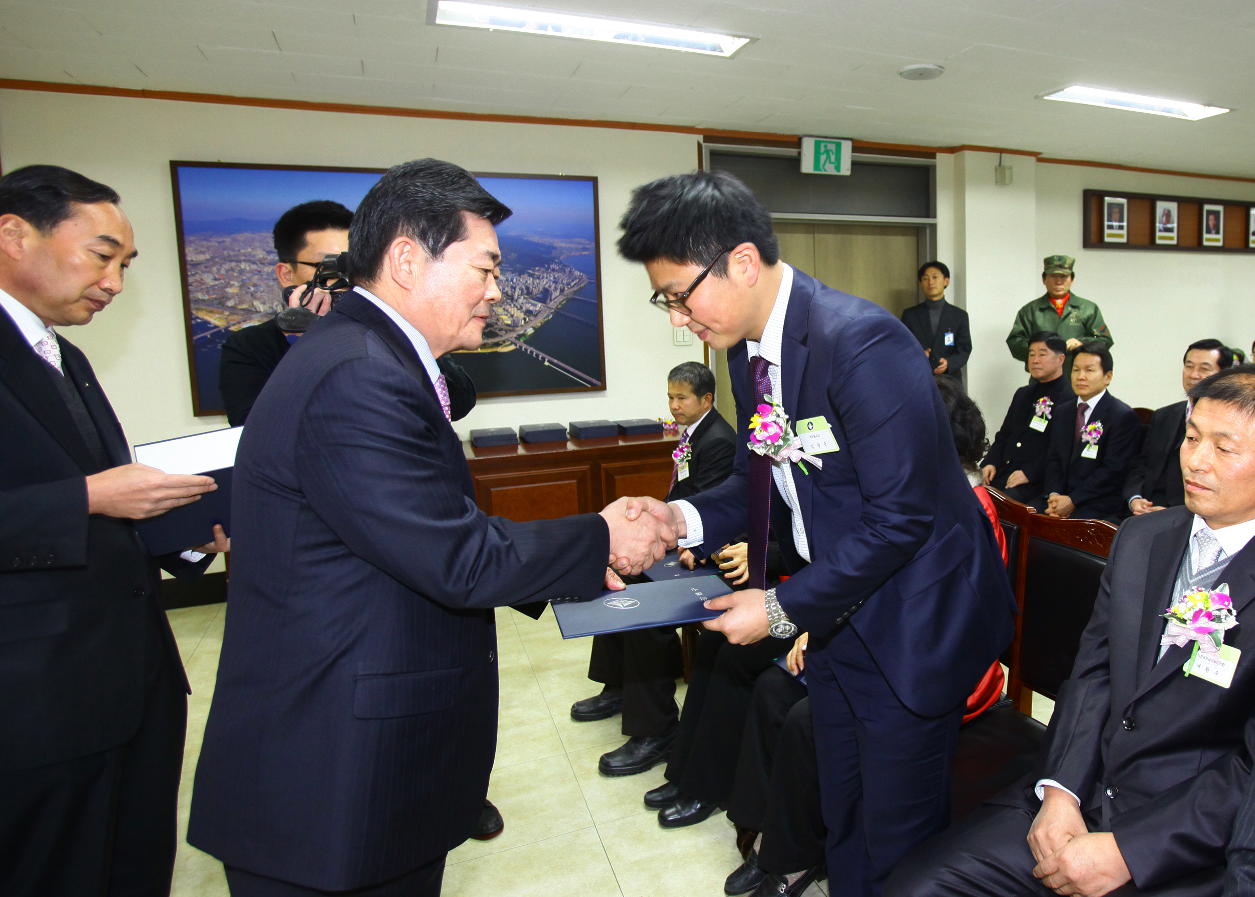 20101227-12월 정기 구민표창 20704.JPG