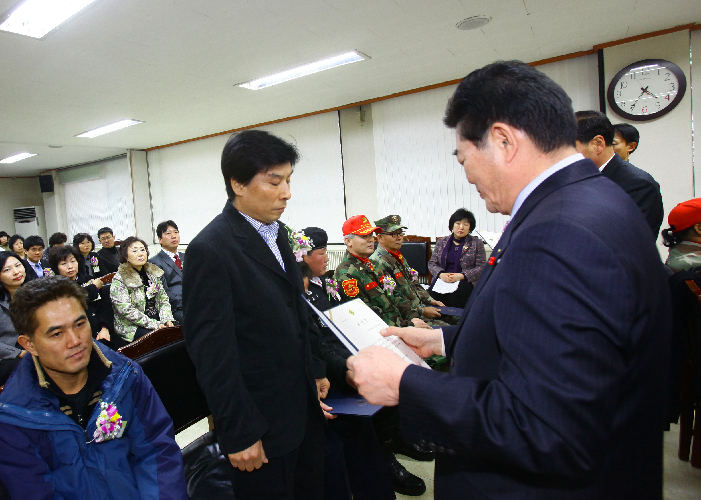 20101227-12월 정기 구민표창 20713.JPG
