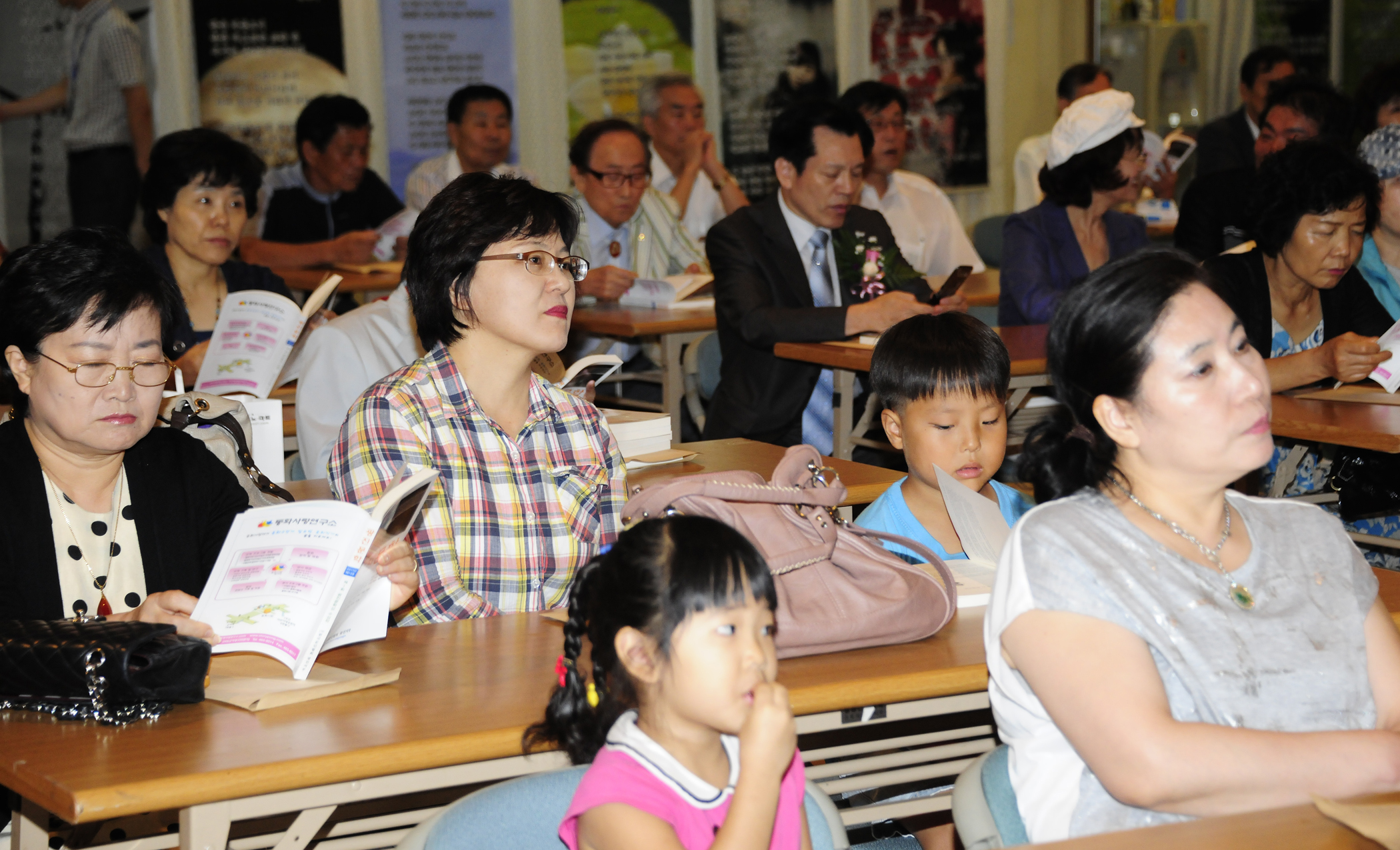 20110825-제1회 광진문학시상 및 출판 기념회 39462.JPG