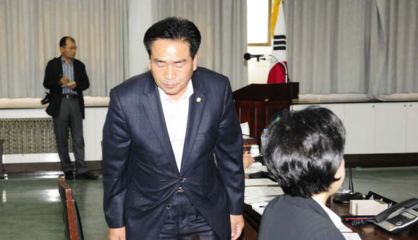 20110616-제150회 구의회-행정사무감사 35997.JPG