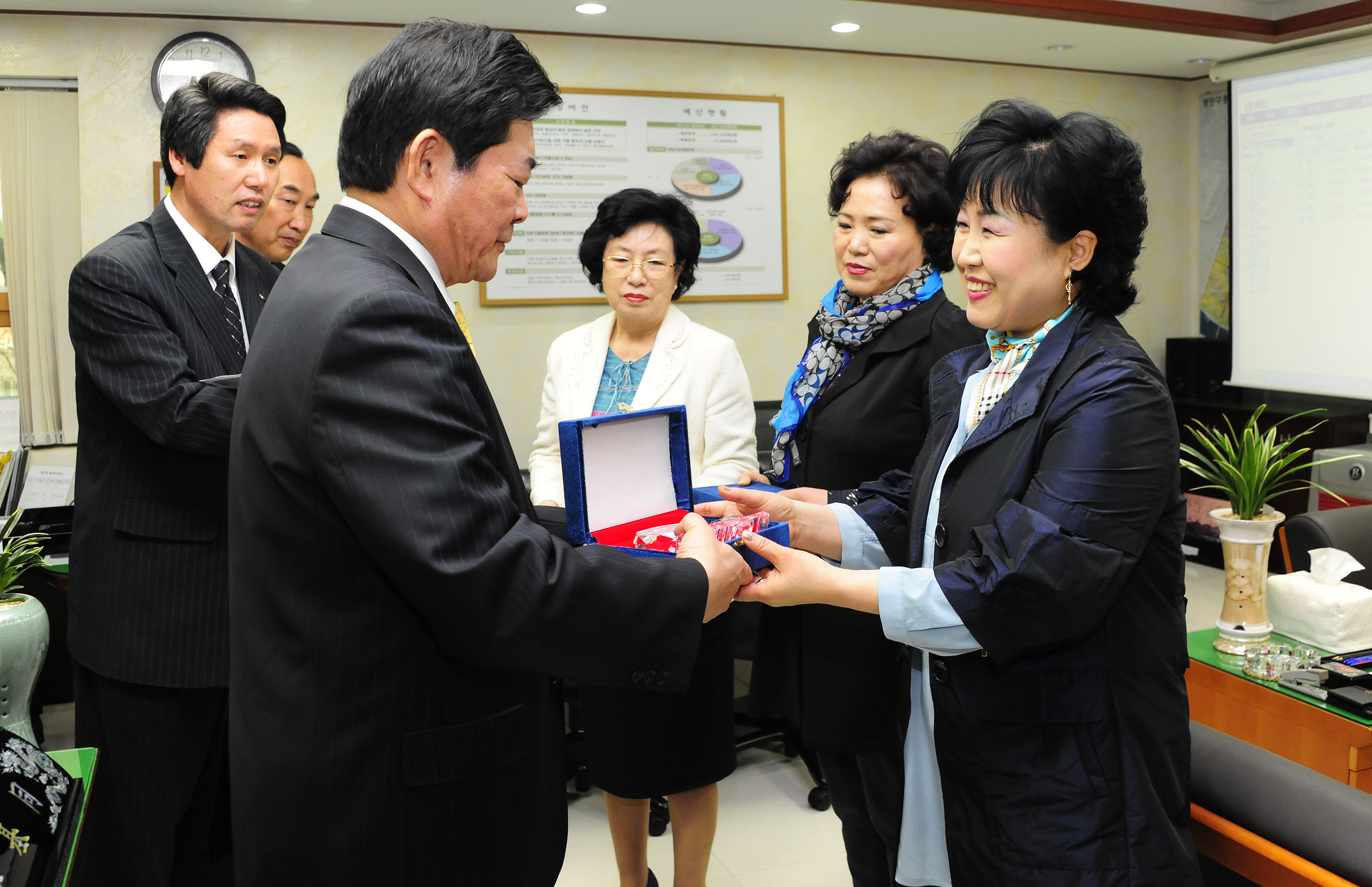 20110328-명예행정관 공로패 전달식 29059.JPG