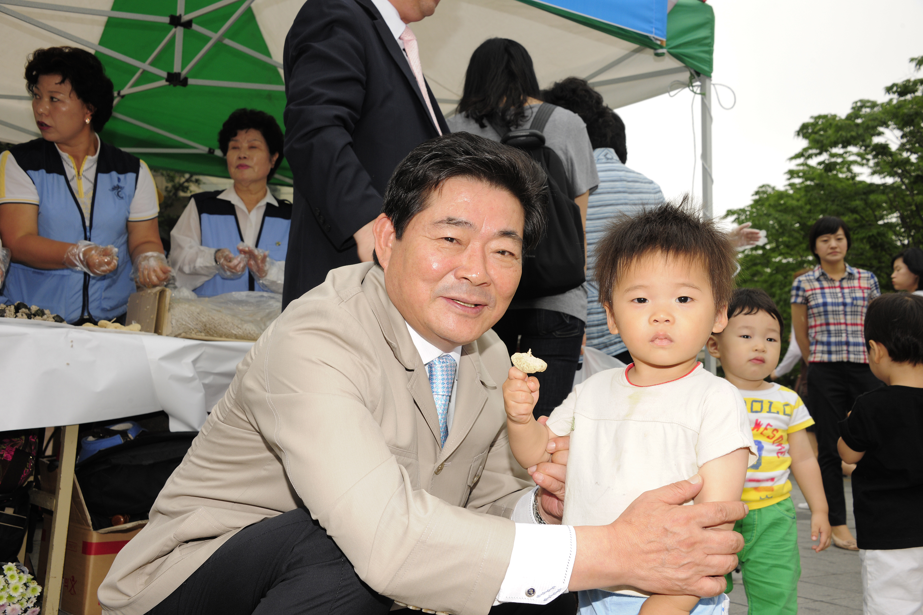 20110622-자유총연맹 광진지회-6.25전쟁터 음식재현 무료시식회 36117.JPG